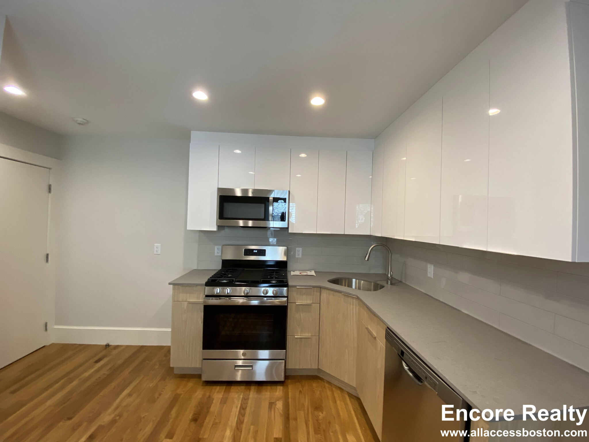 216 Banks St, Central Square