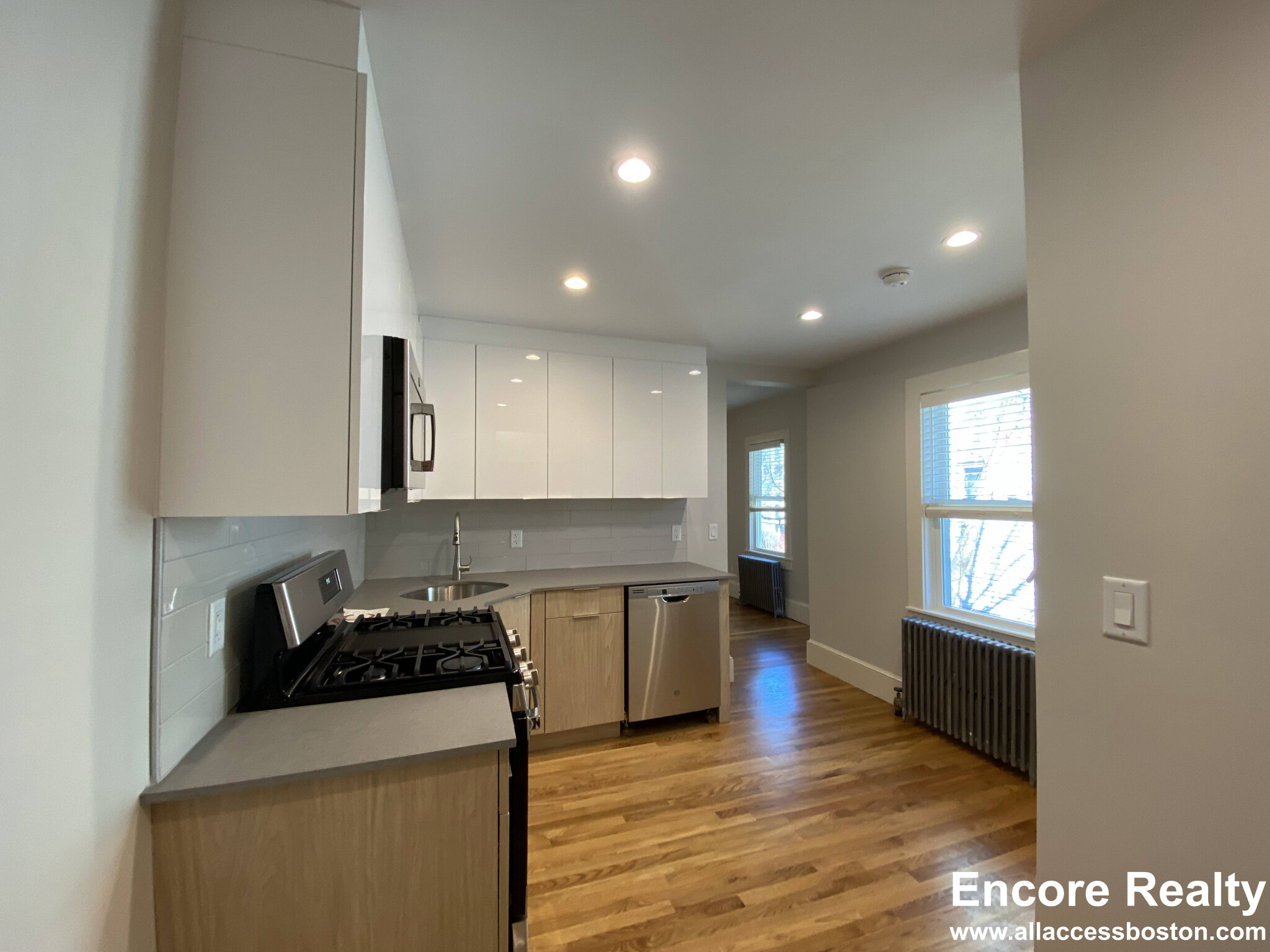 216 Banks St, Central Square