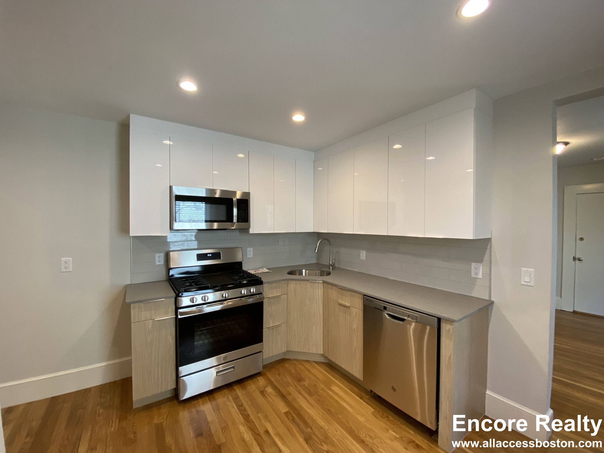 216 Banks St, Central Square