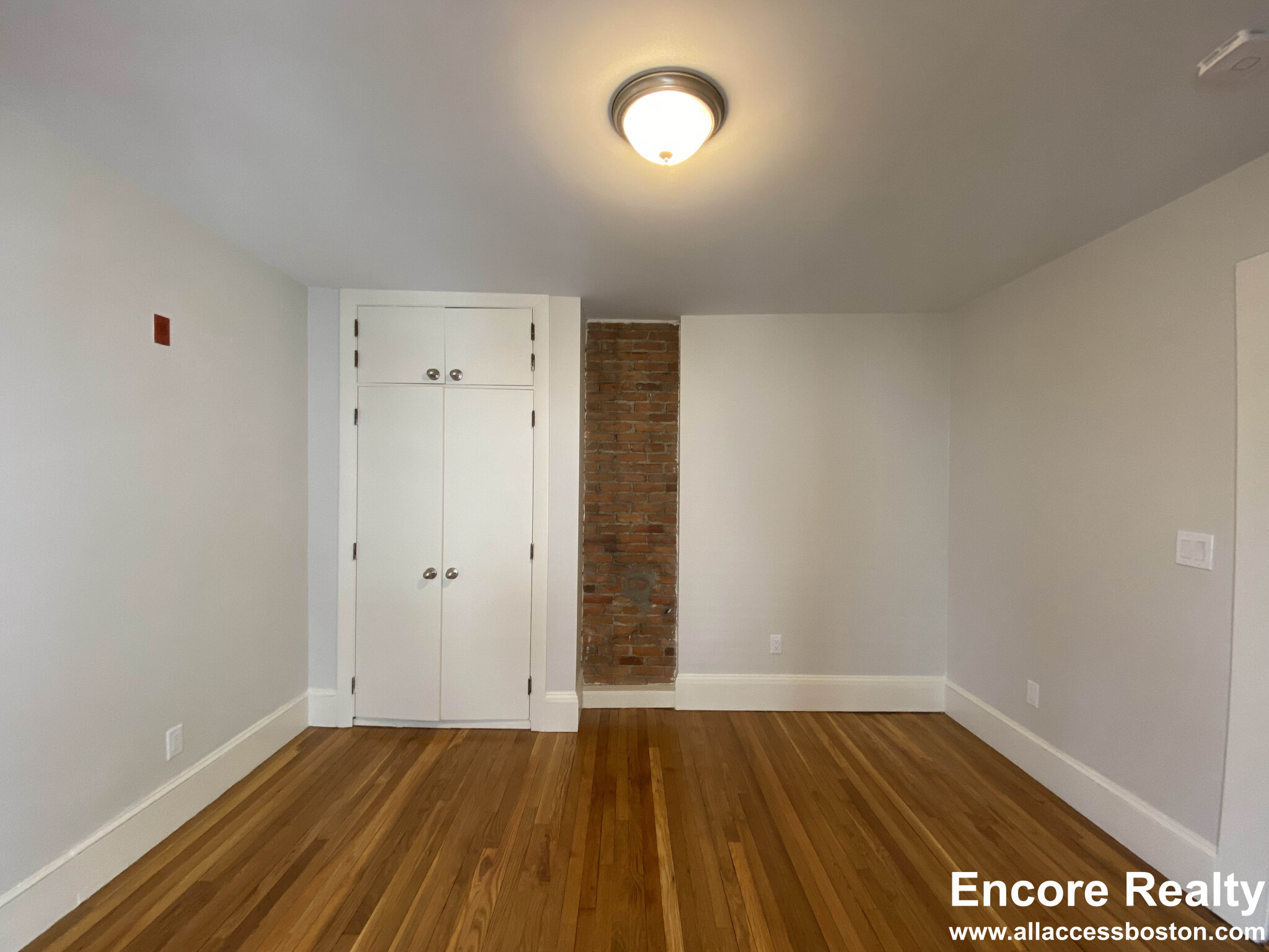 216 Banks St, Central Square