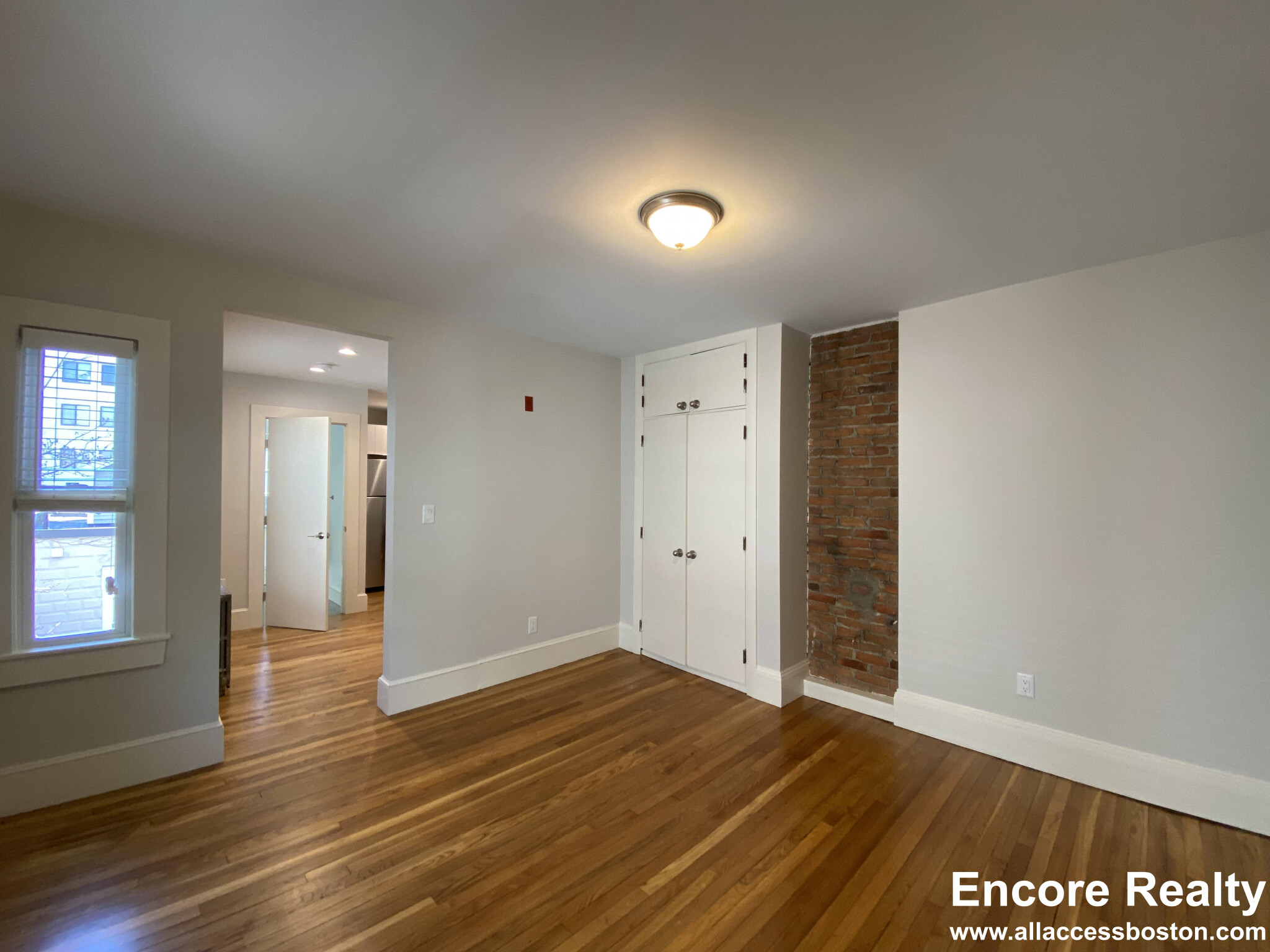 216 Banks St, Central Square