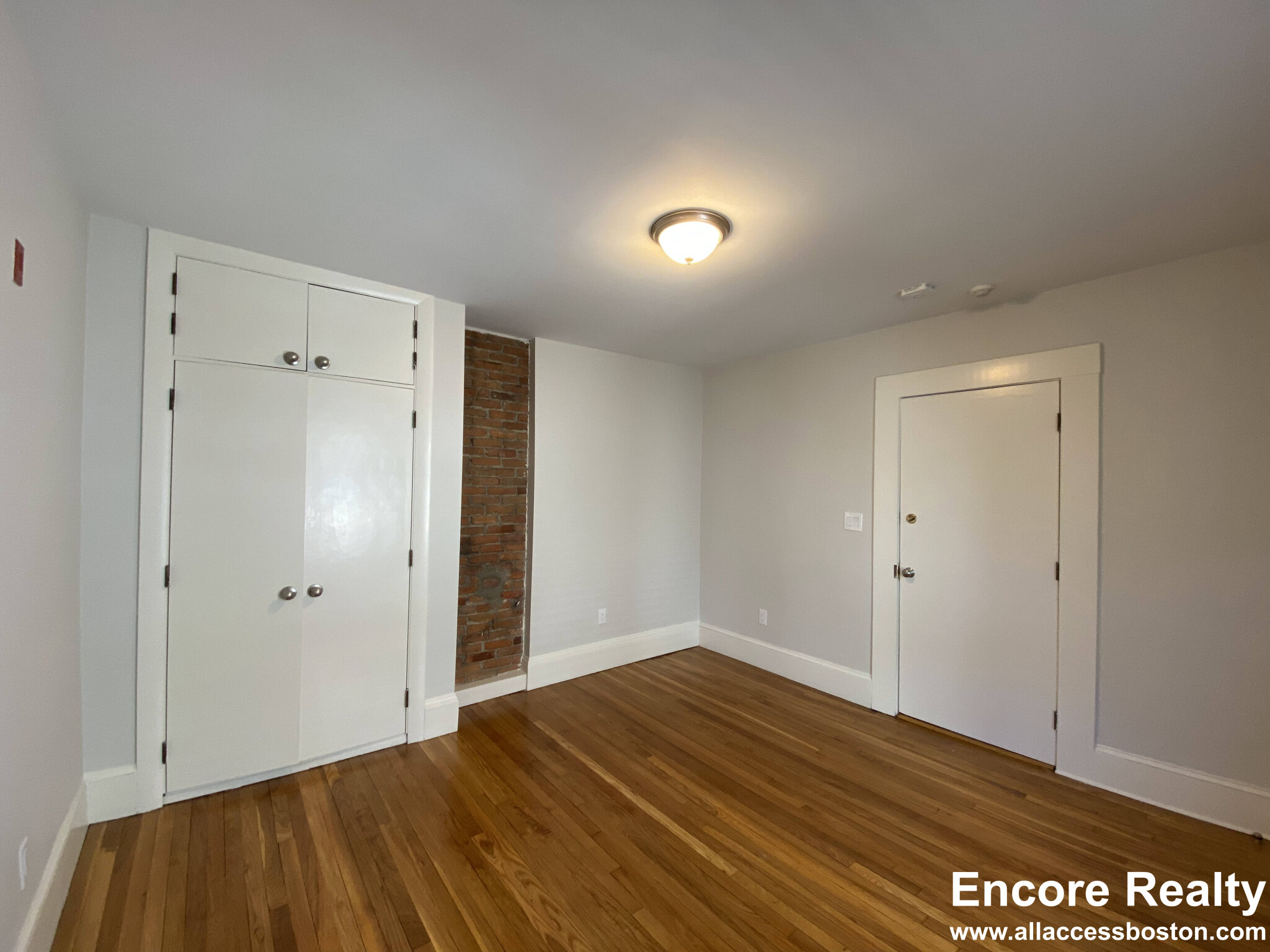 216 Banks St, Central Square