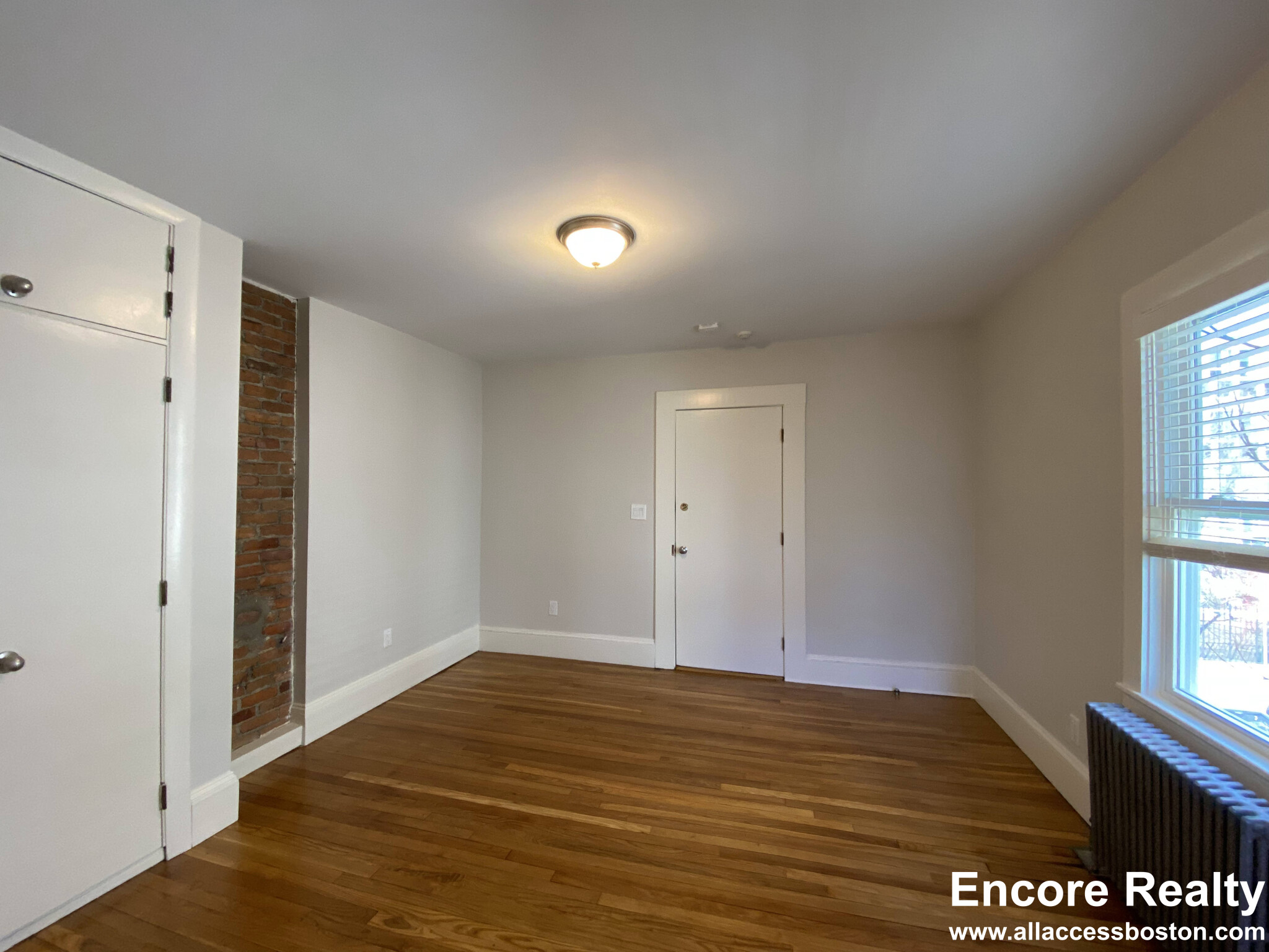 216 Banks St, Central Square