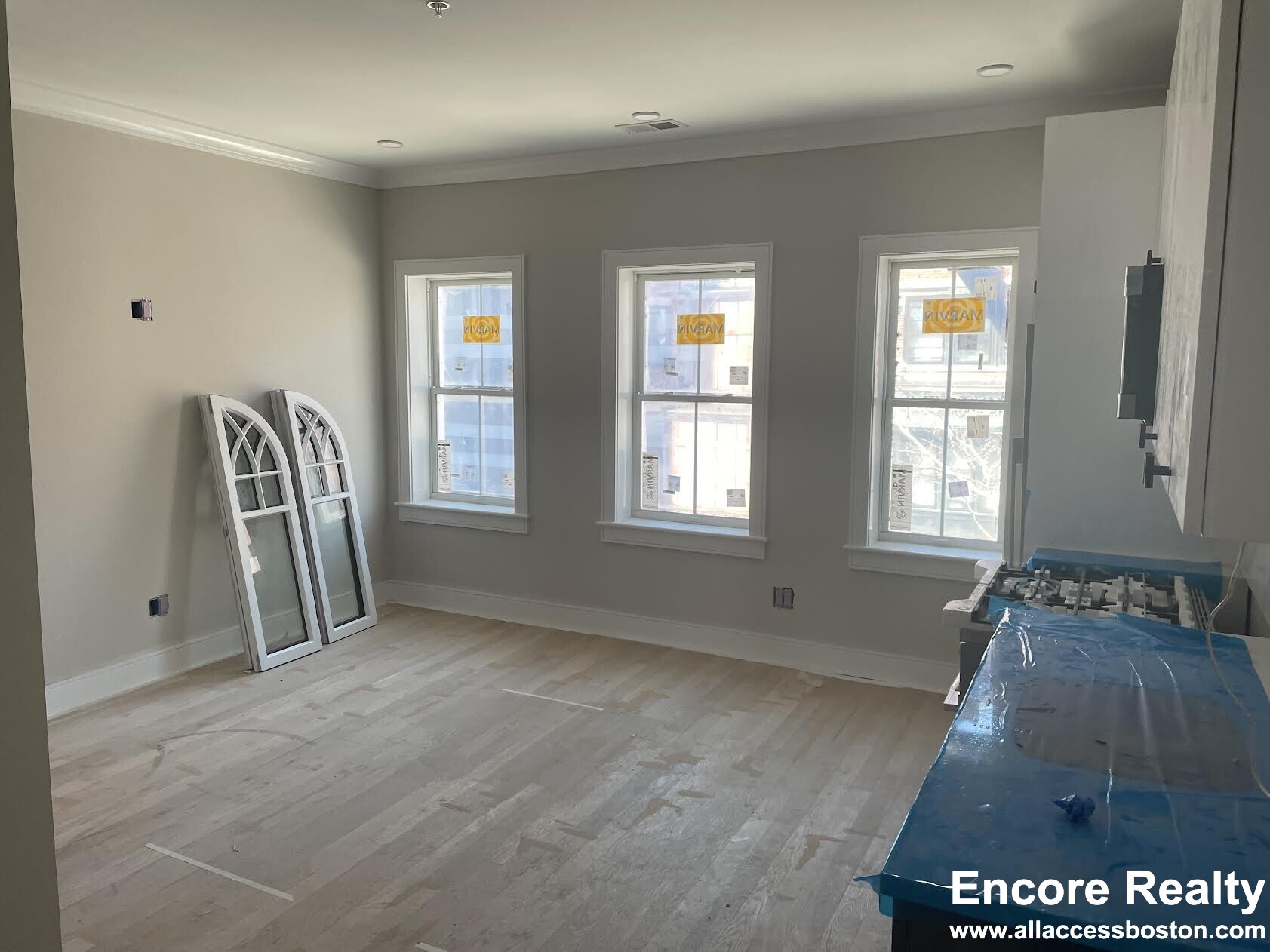 535 Newbury St, Fenway