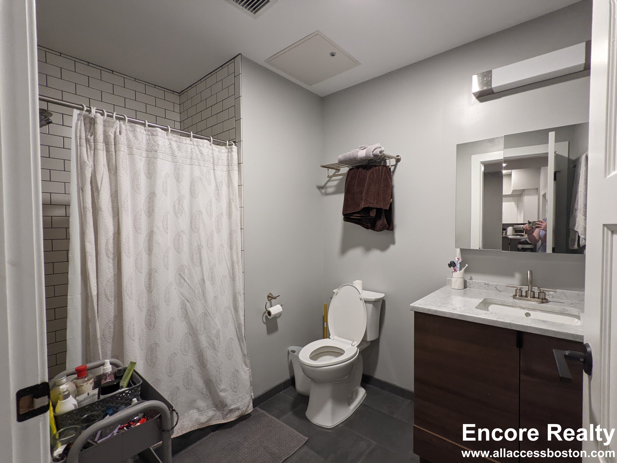 100 Hemenway St, Fenway