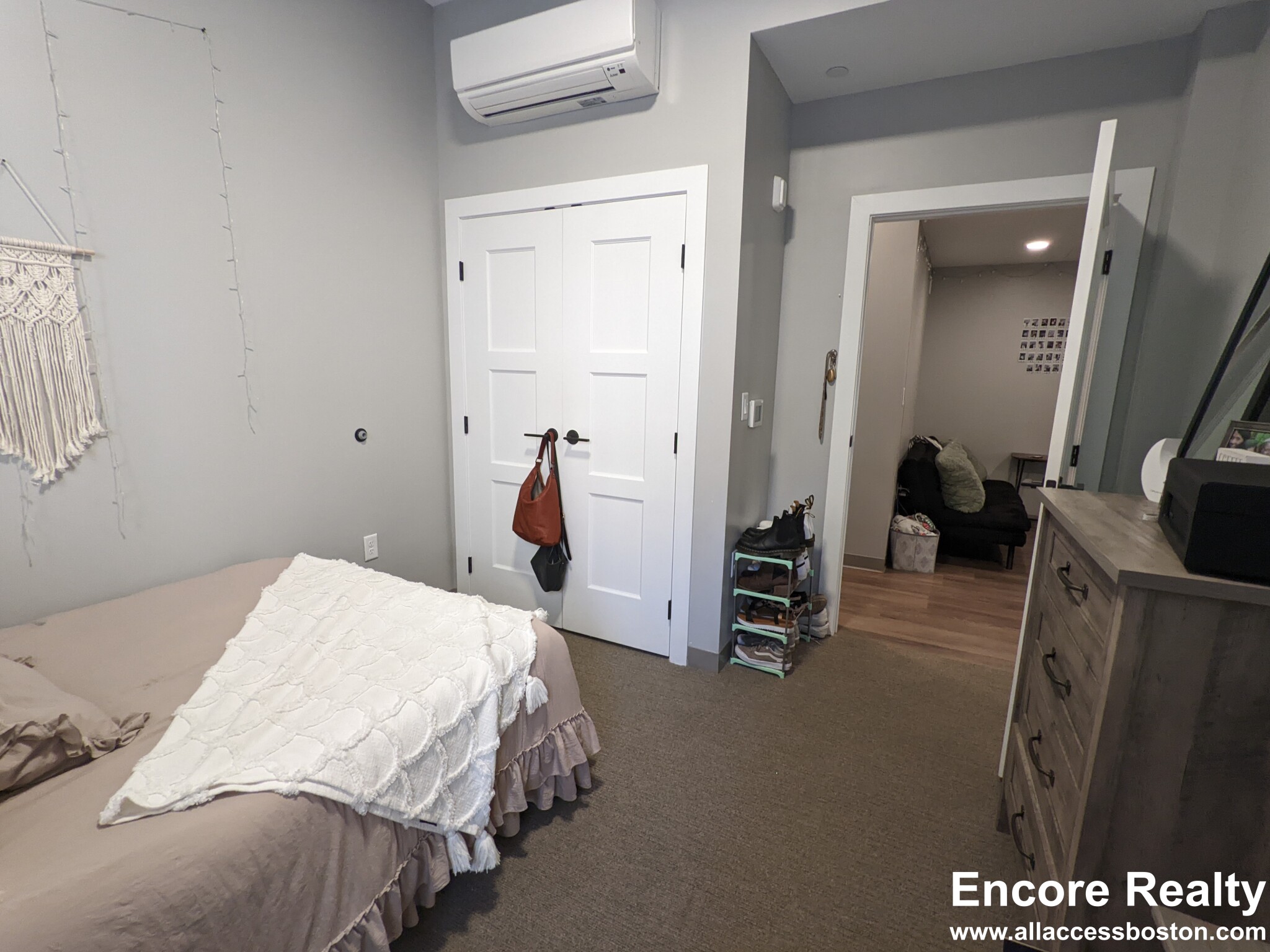 100 Hemenway St, Fenway