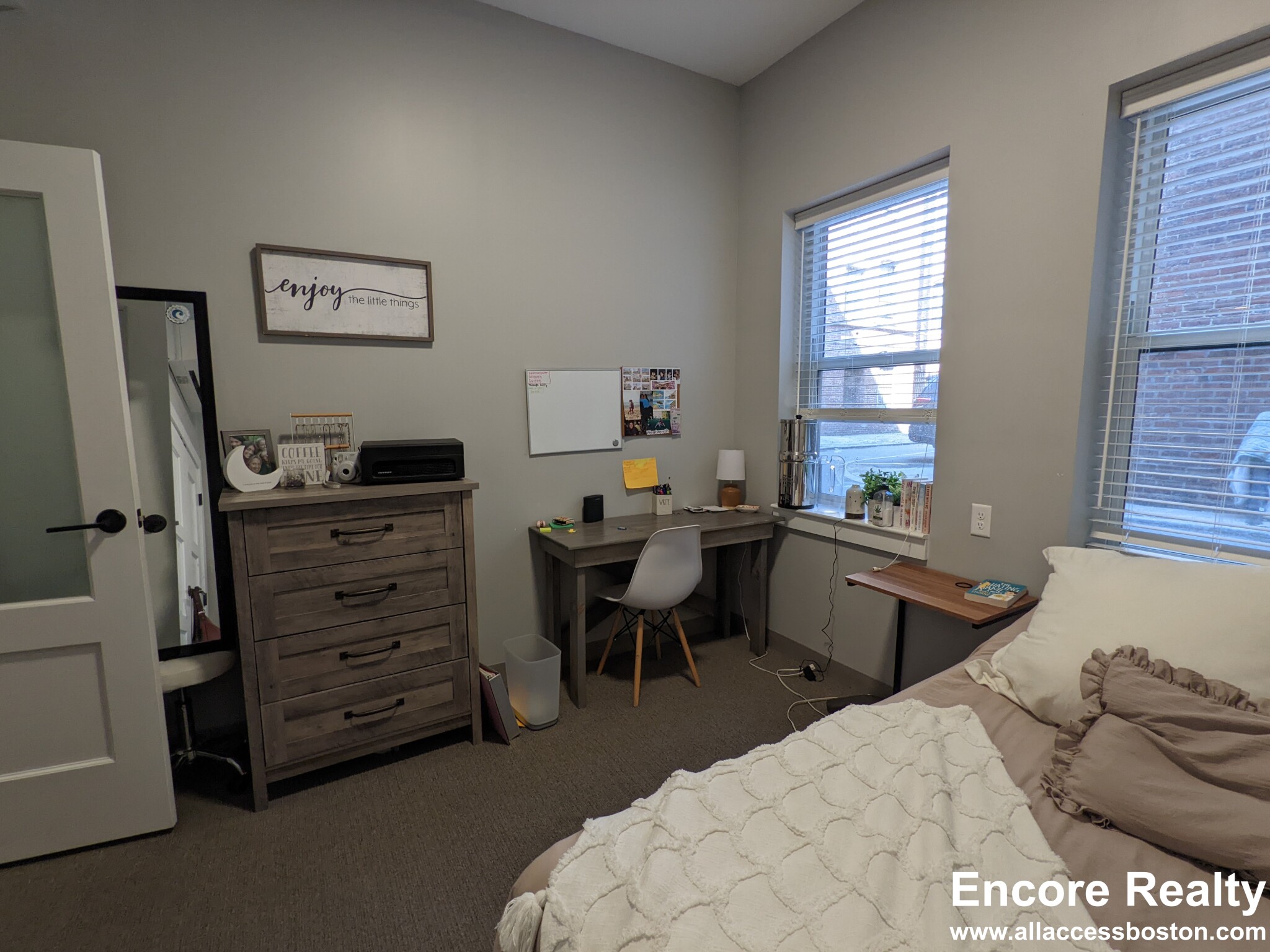 100 Hemenway St, Fenway