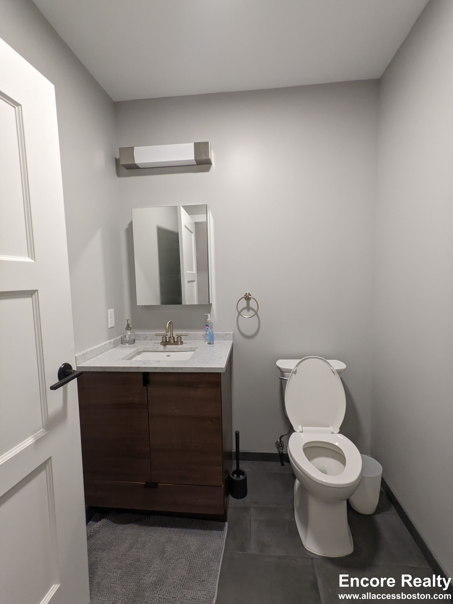 100 Hemenway St, Fenway