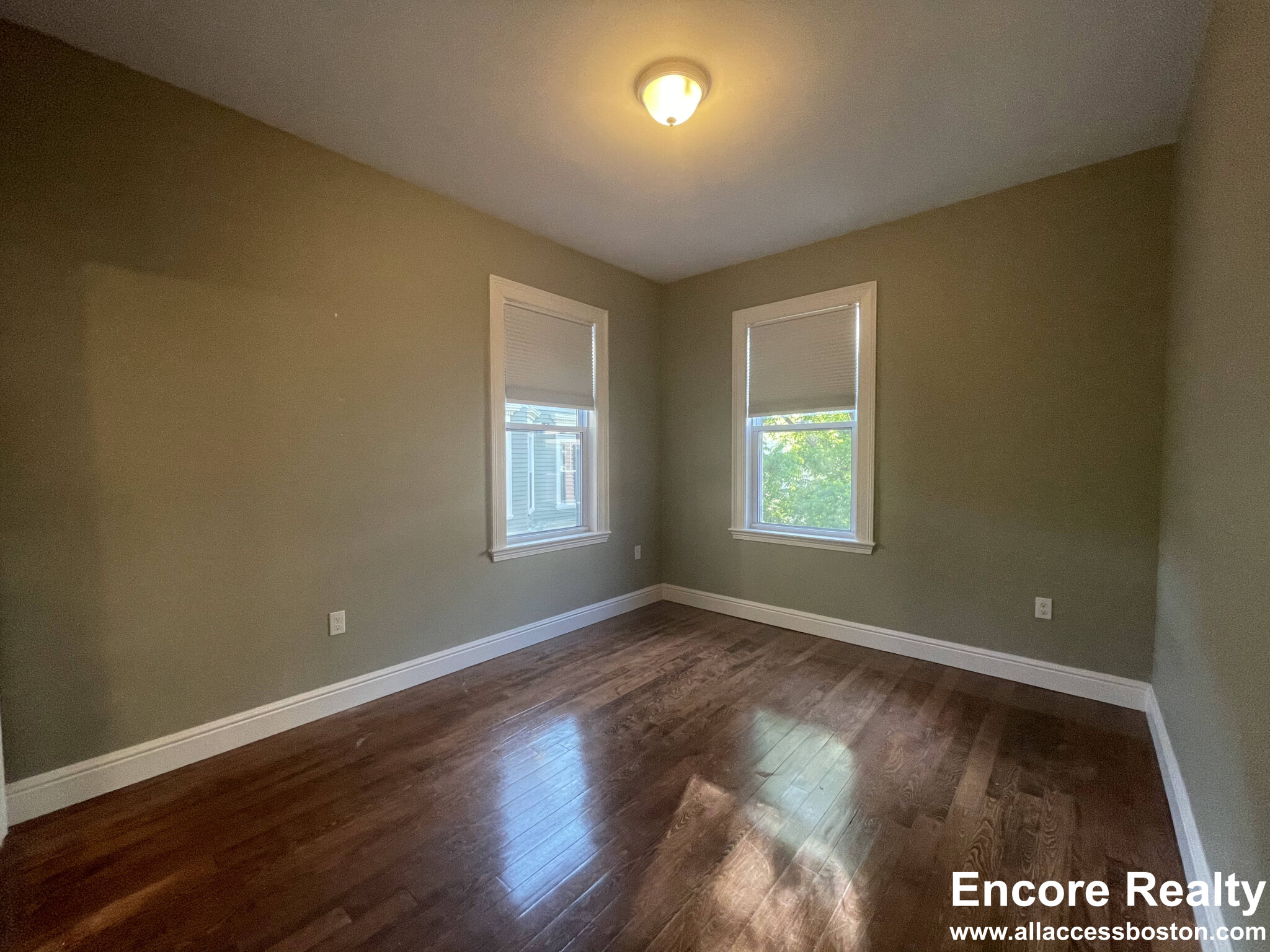 20 Marie Ave, Inman Square