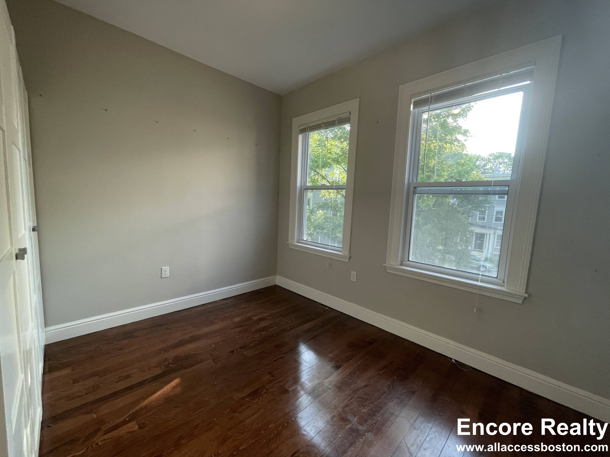 20 Marie Ave, Inman Square