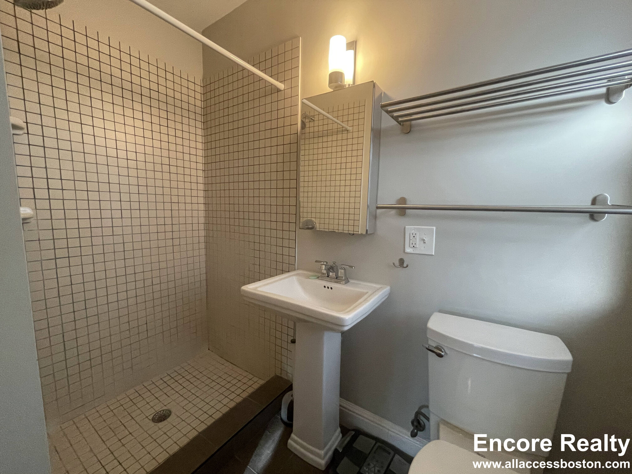 20 Marie Ave, Inman Square