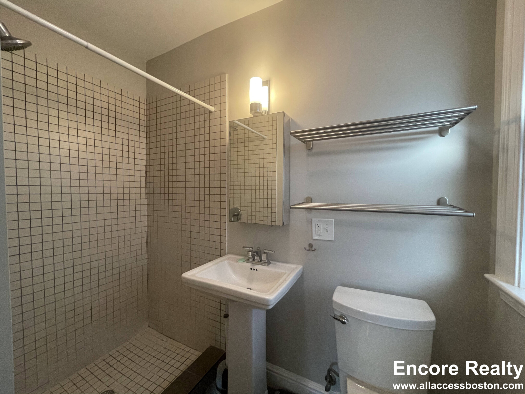 20 Marie Ave, Inman Square