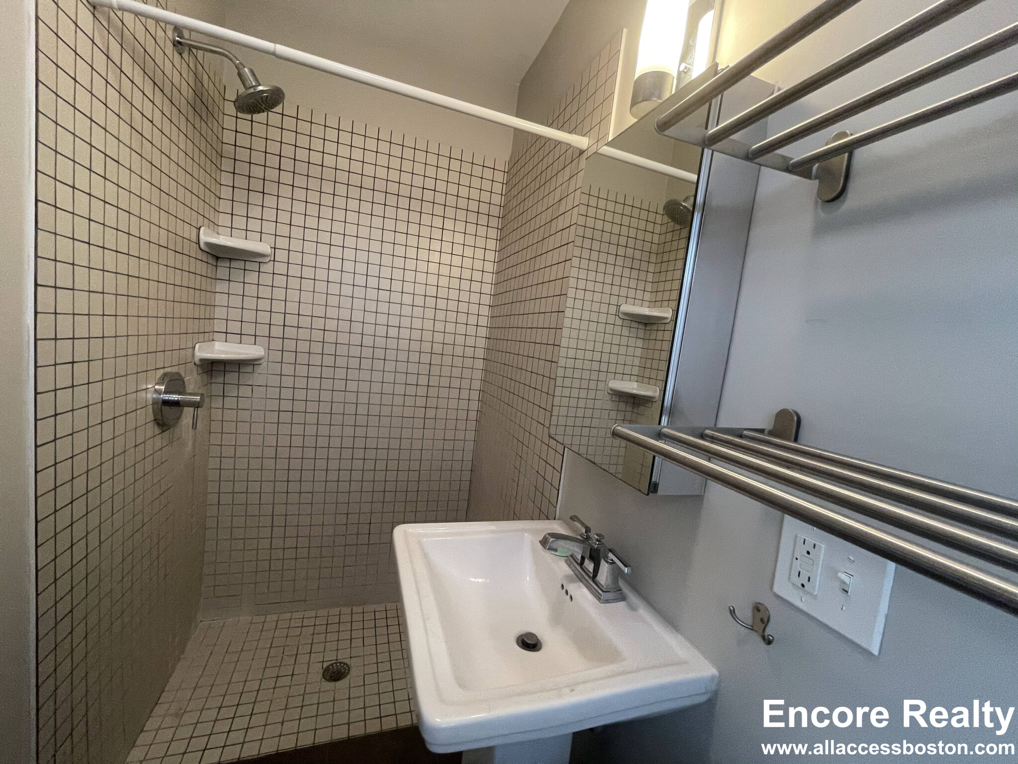 20 Marie Ave, Inman Square