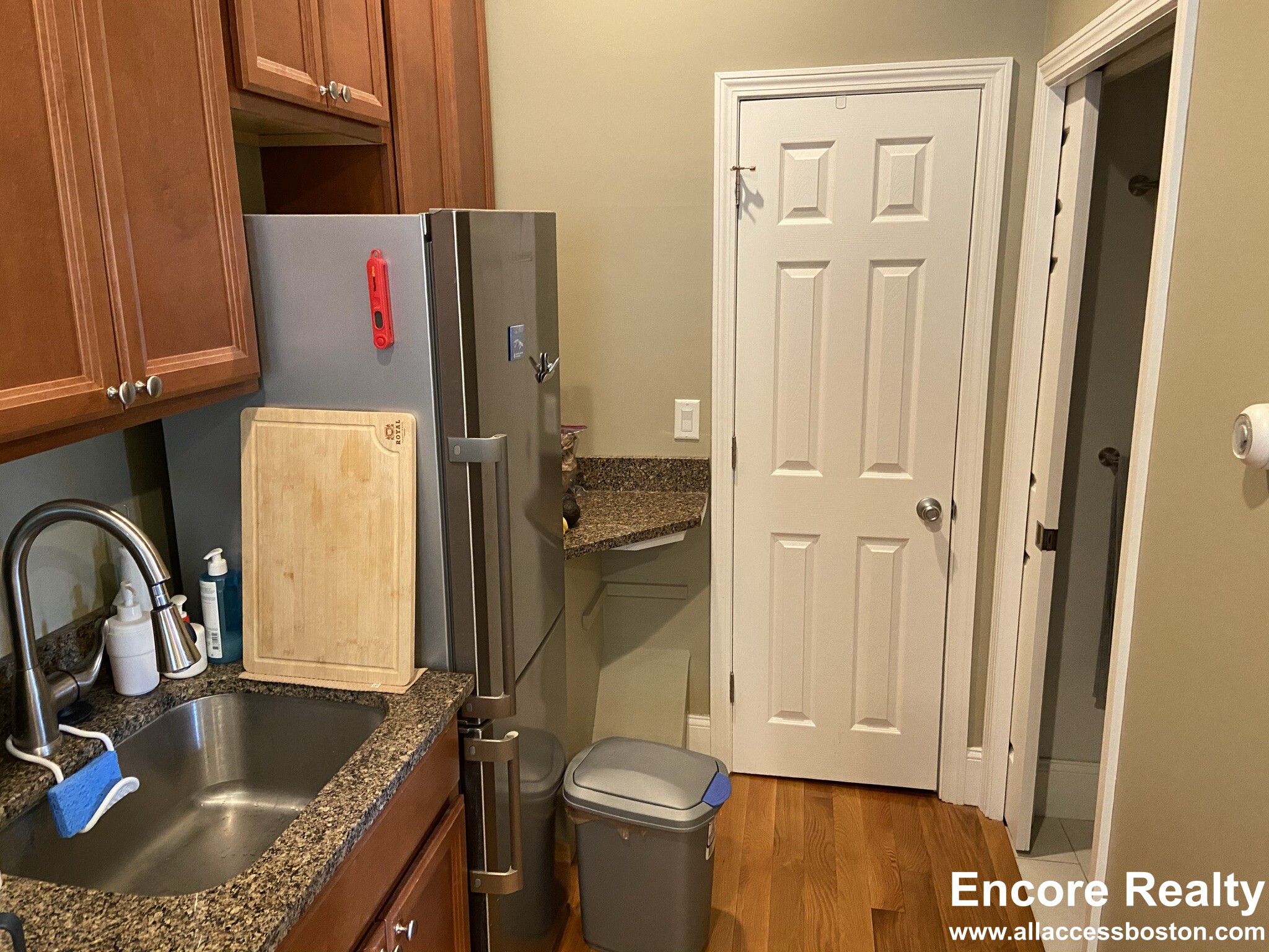 144 Mount Auburn St, Harvard Square