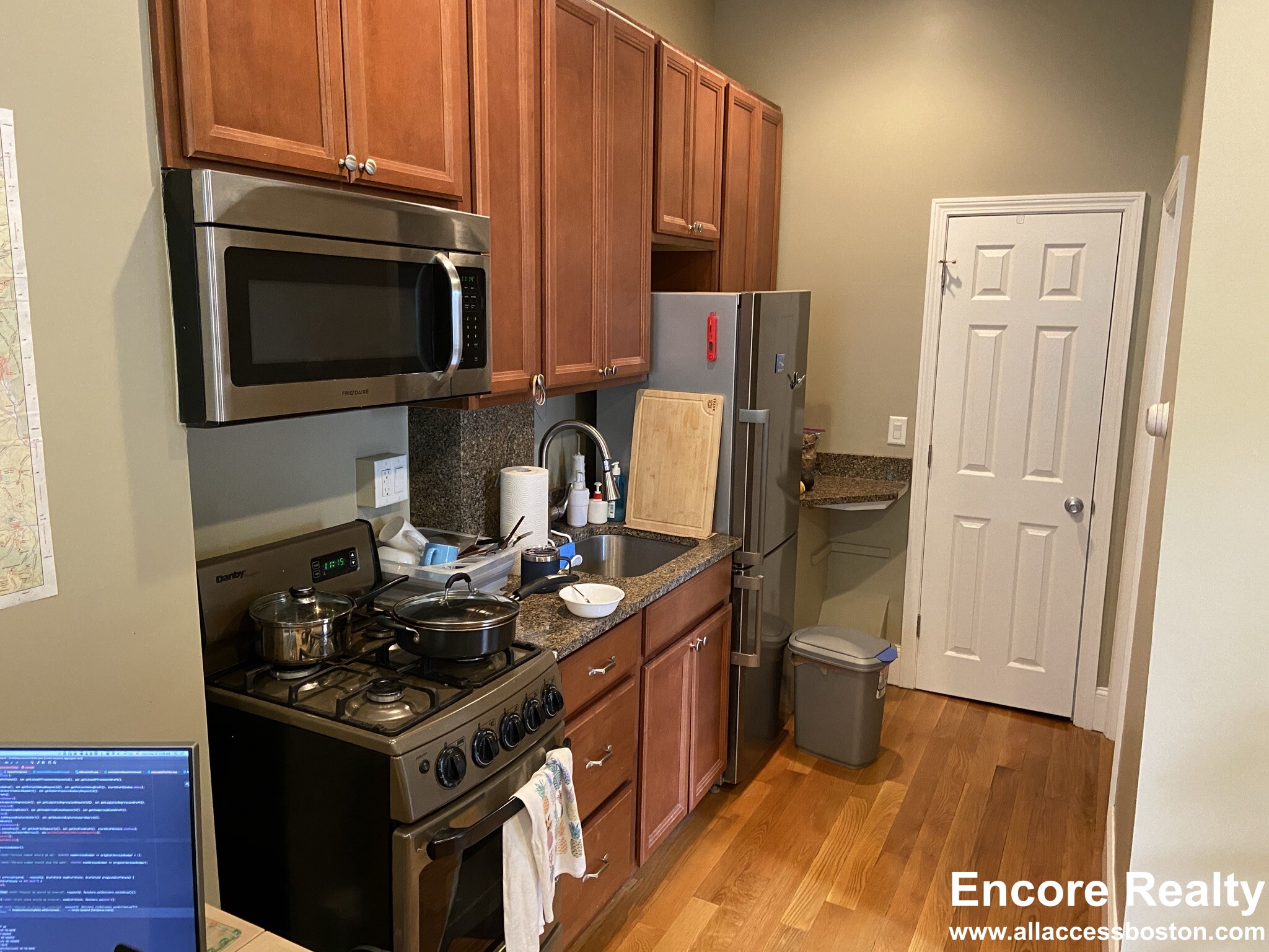 144 Mount Auburn St, Harvard Square