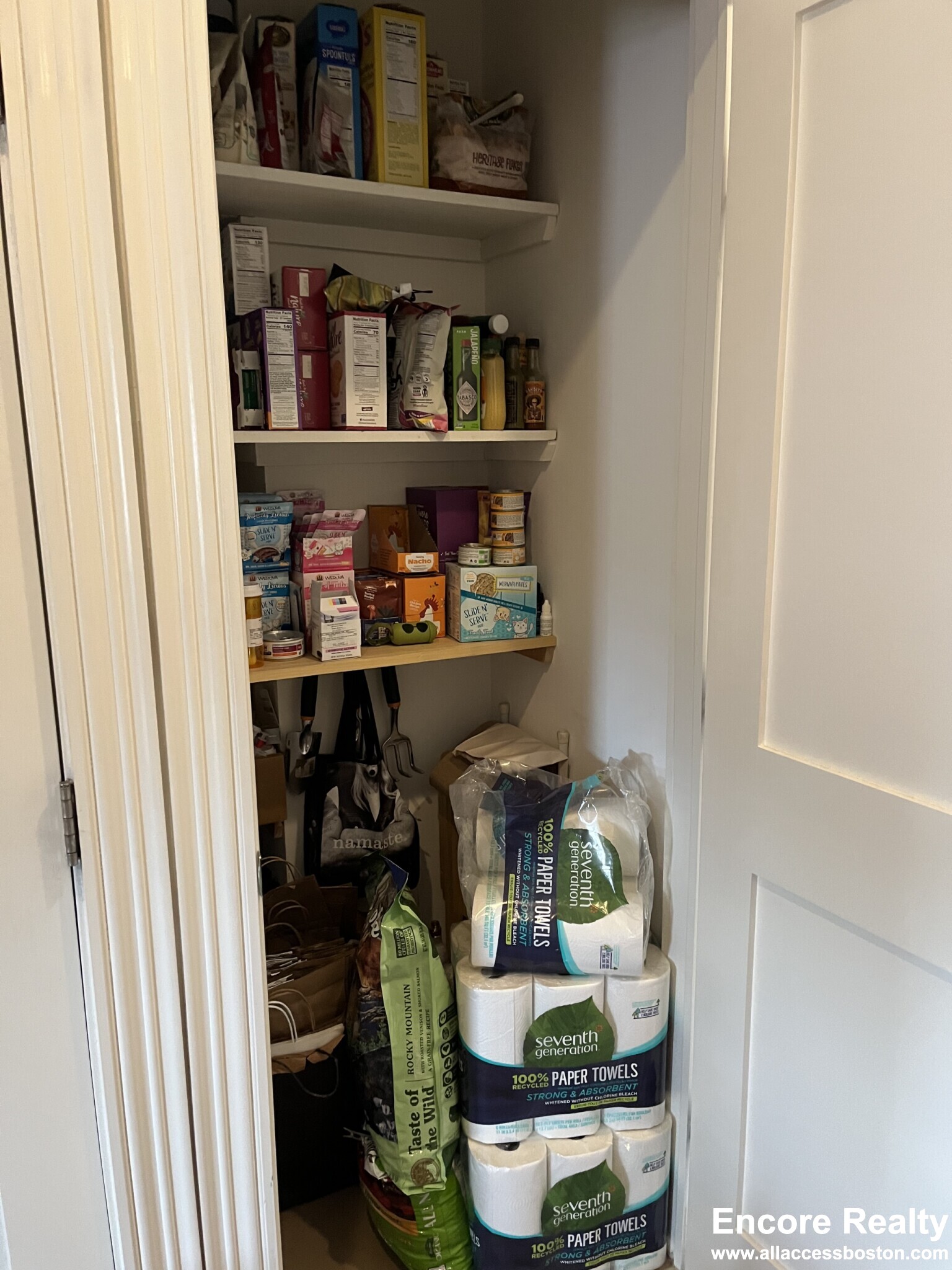 181 Harvard St, Coolidge Corner