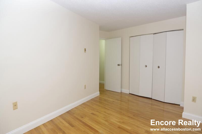 109 111 Tremont St, Brighton