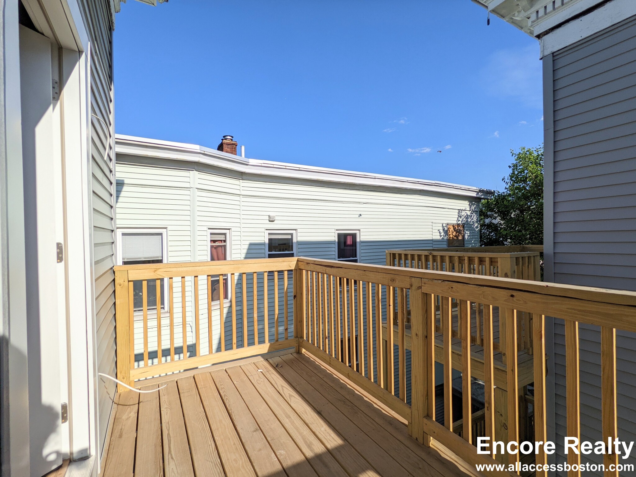 126 Cross St, East Somerville