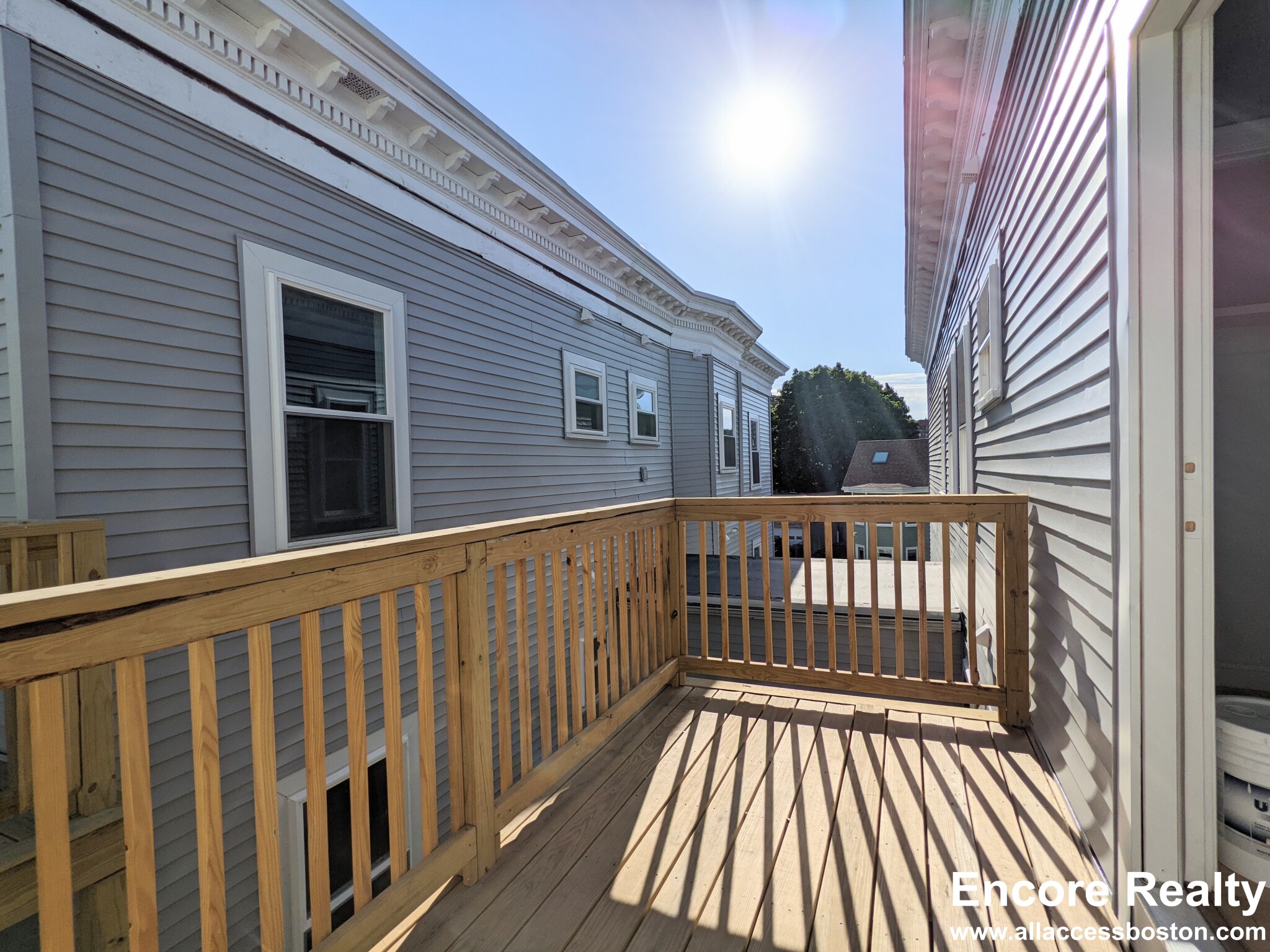 126 Cross St, East Somerville