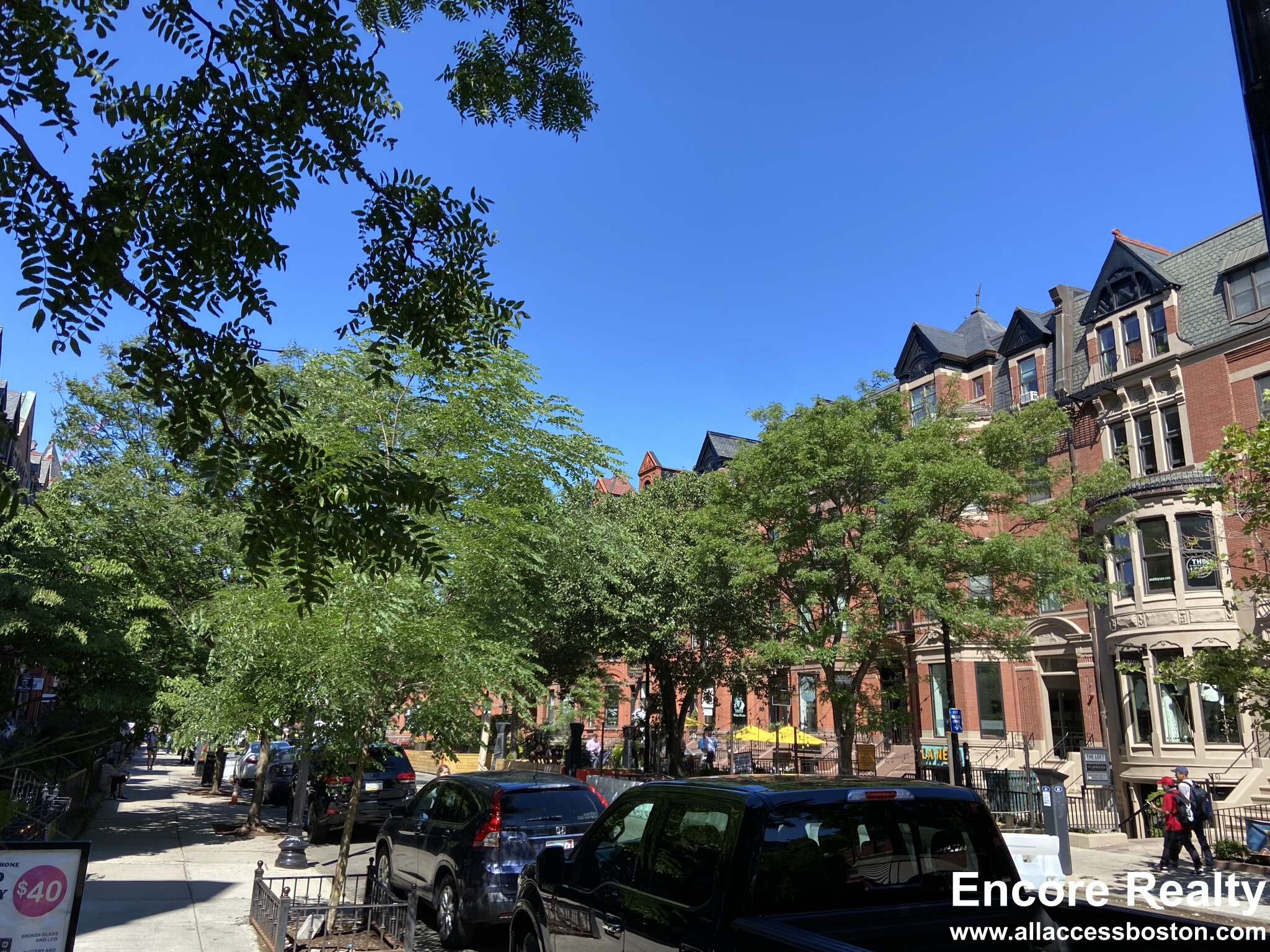 250 Newbury St, Back Bay