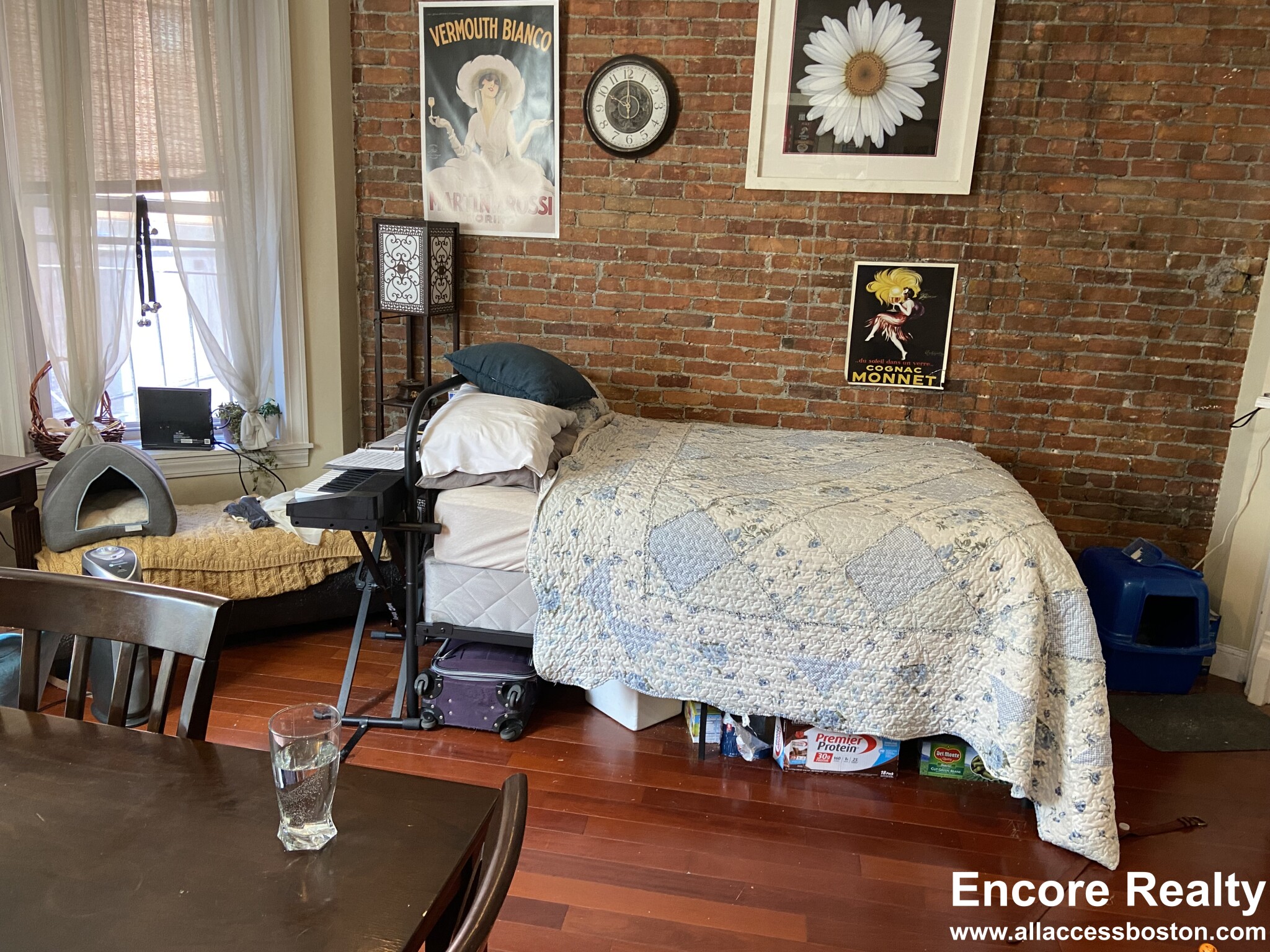 250 Newbury St, Back Bay