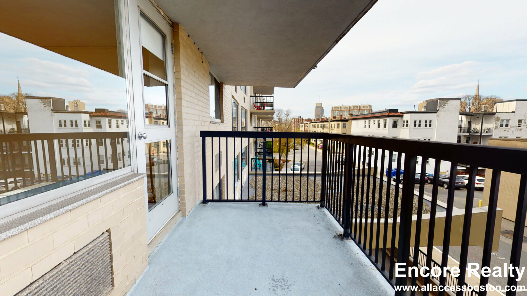 101 Monmouth St, Longwood