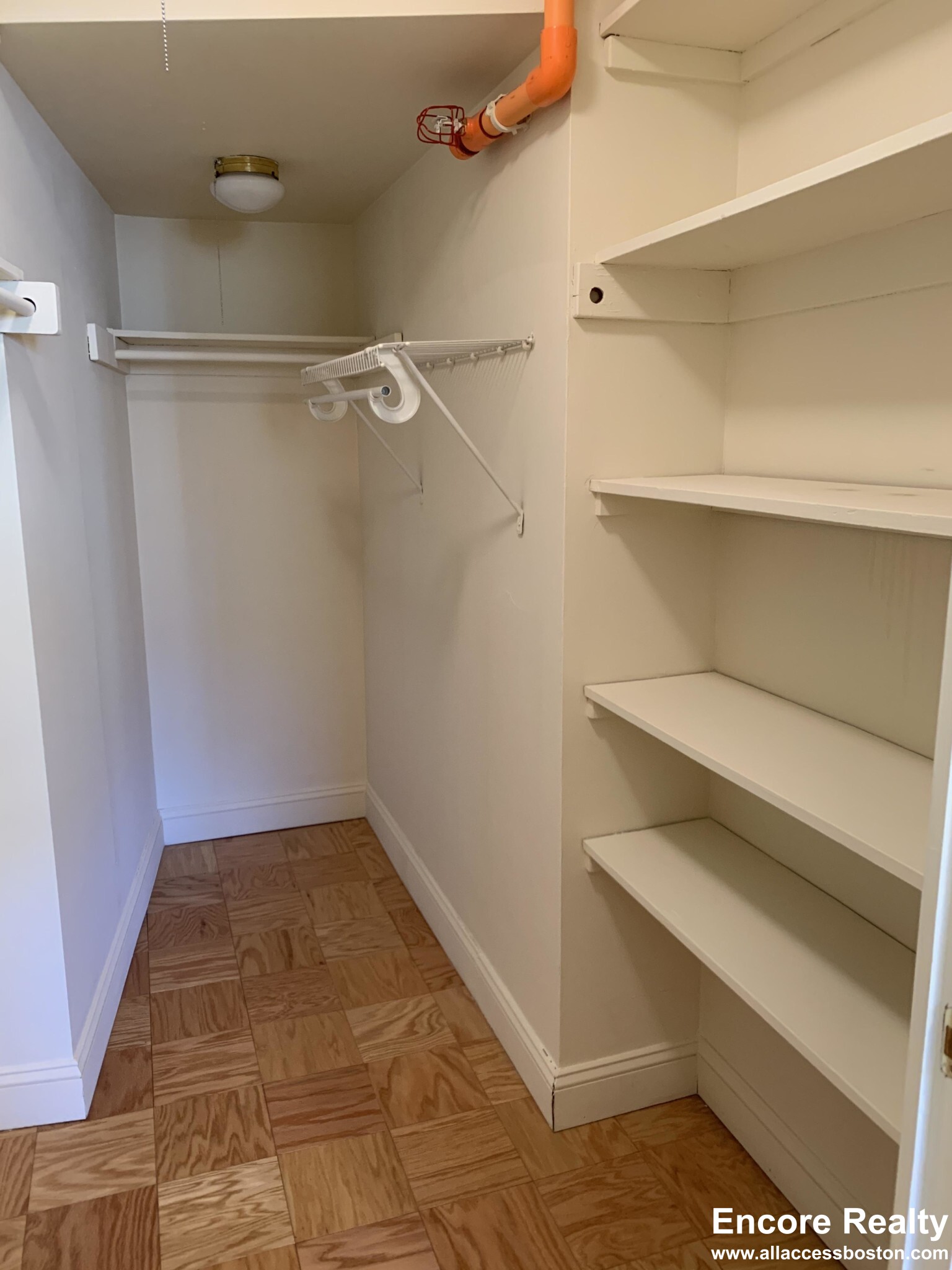 101 Monmouth St, Longwood