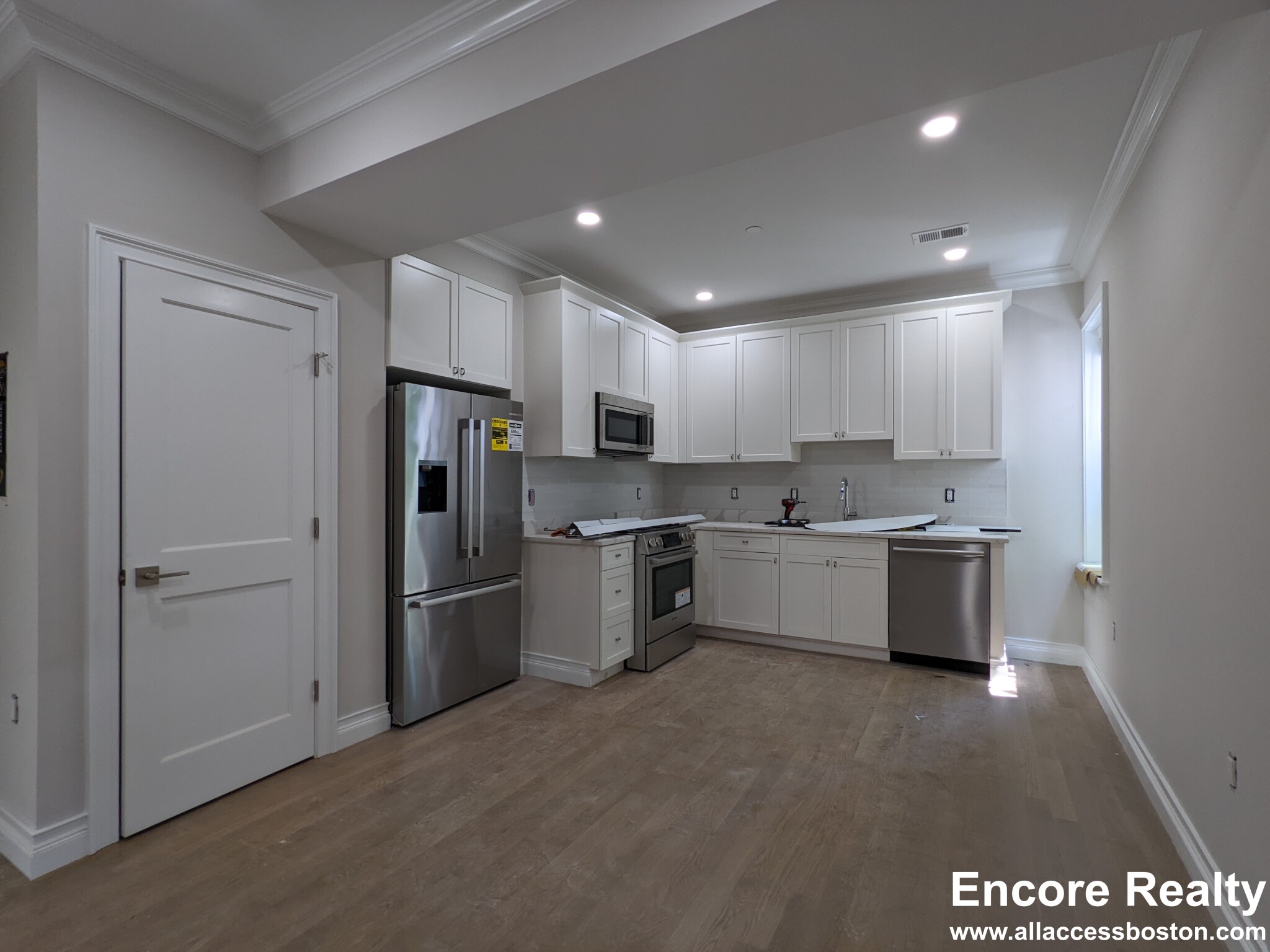 14 Mount Hood Rd, Brighton