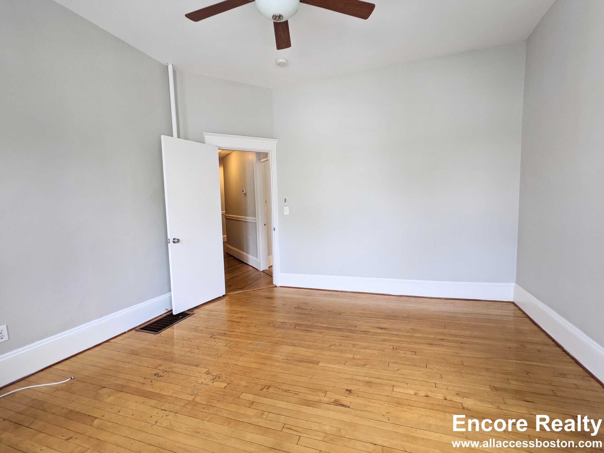 12 Pleasant St, Central Square