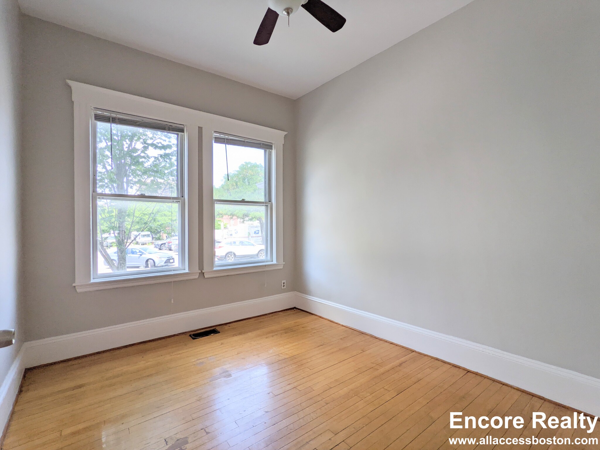 12 Pleasant St, Central Square