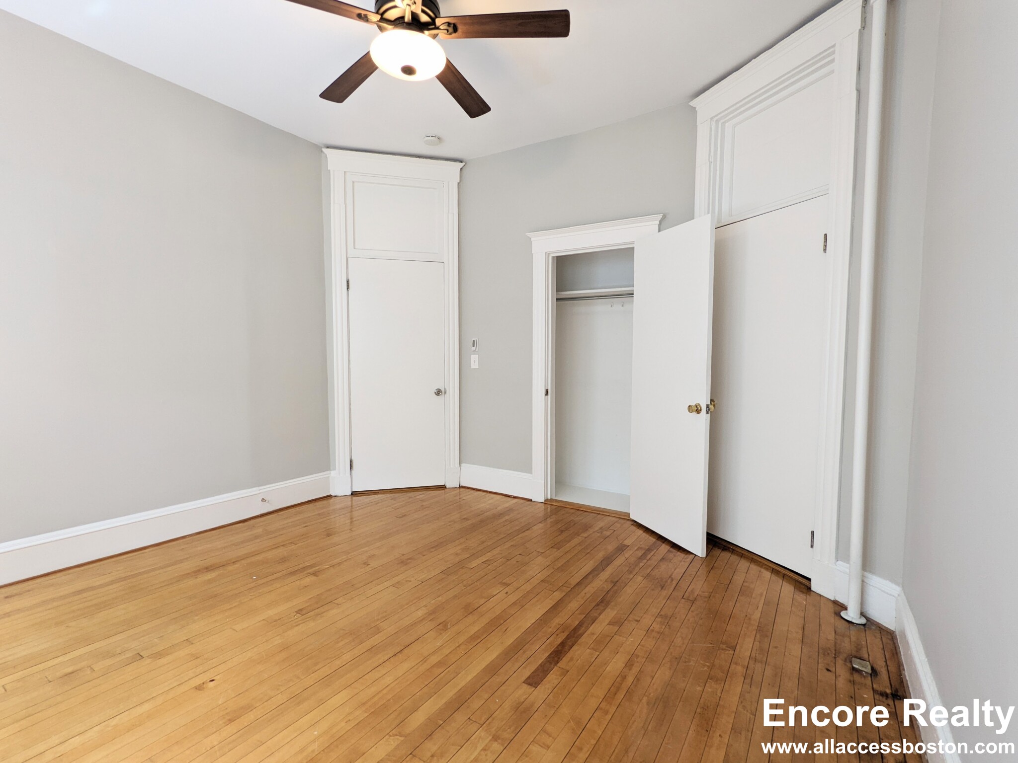 12 Pleasant St, Central Square