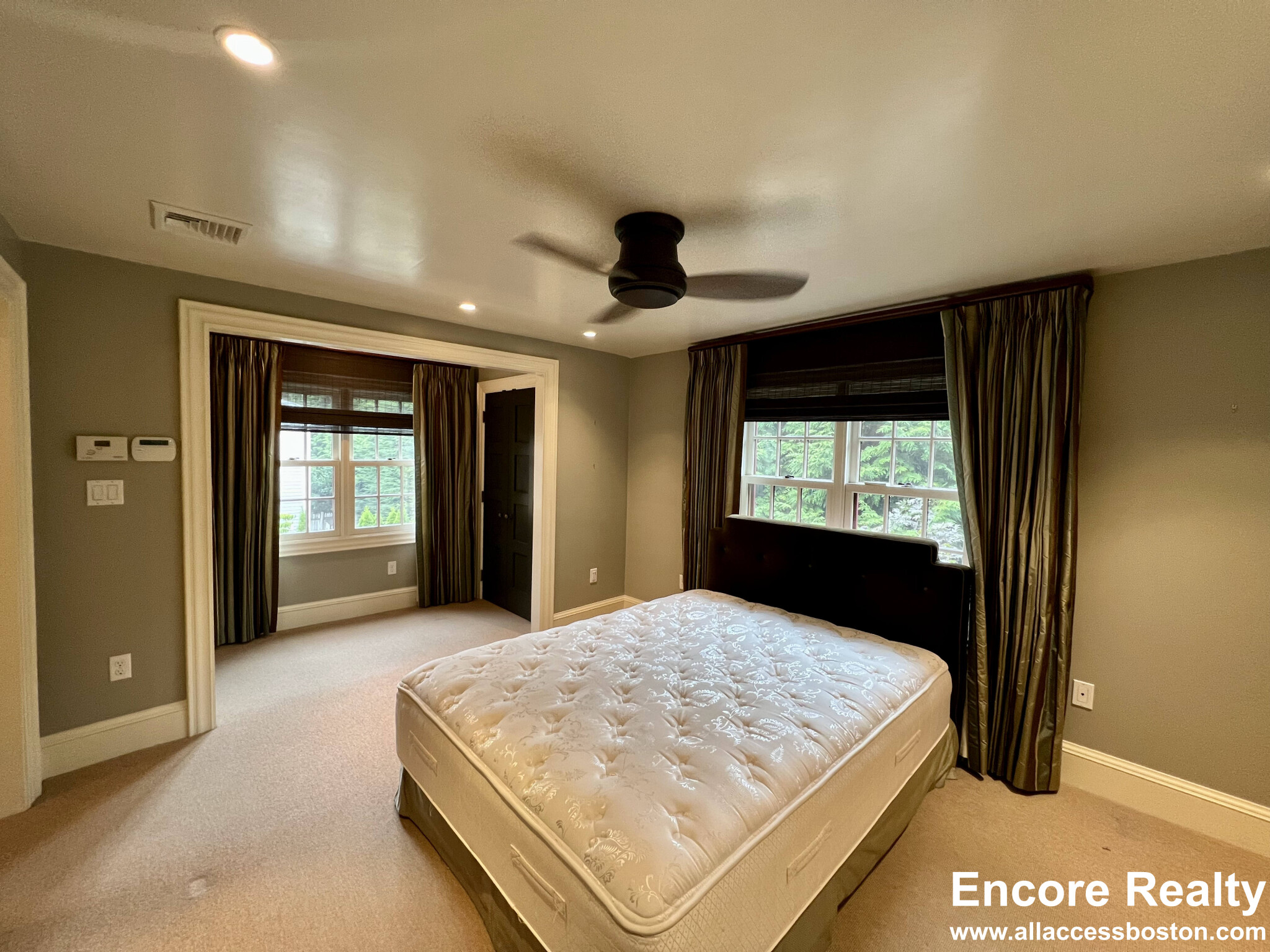 9 Foster Pl, West Cambridge