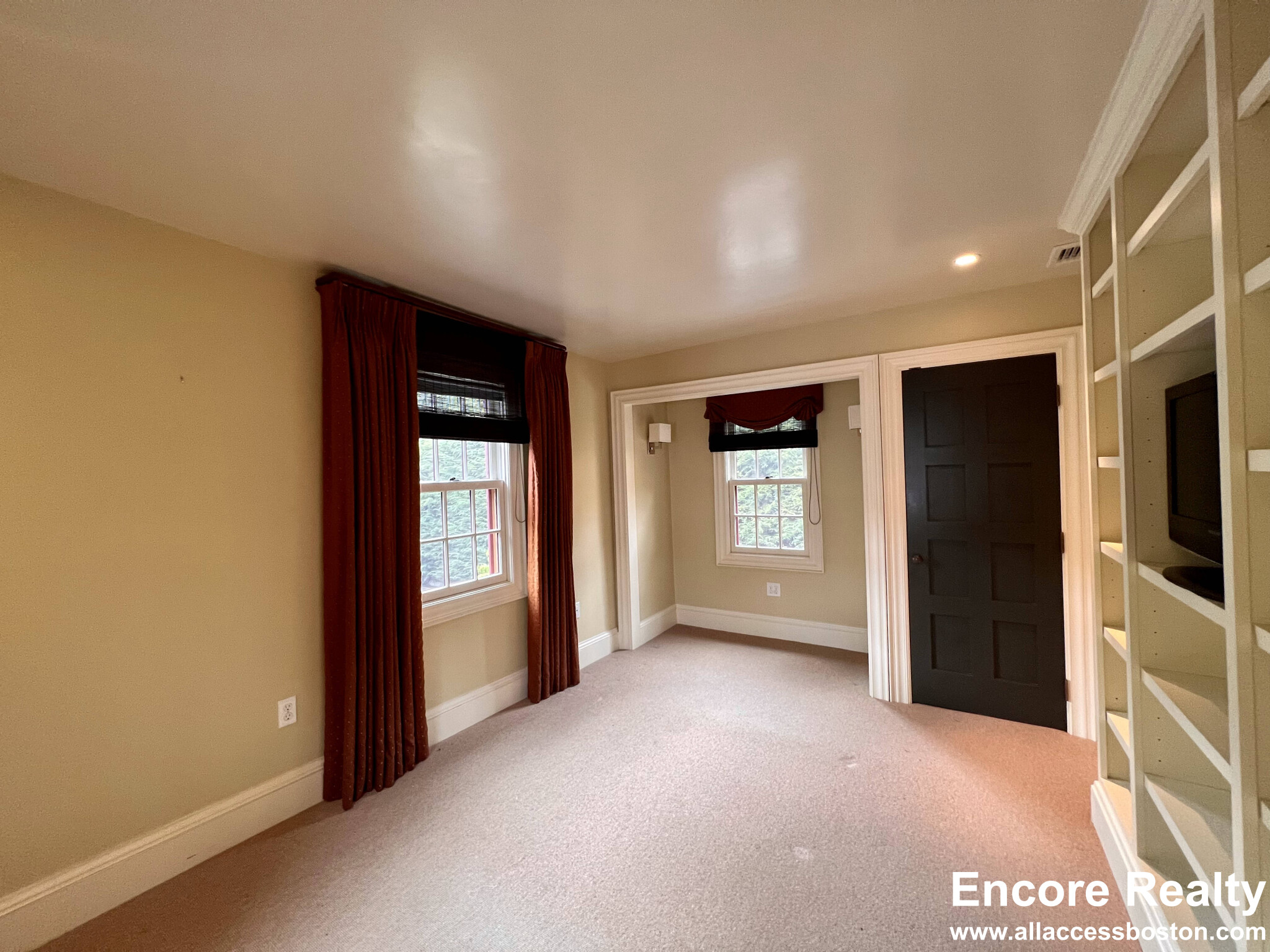 9 Foster Pl, West Cambridge