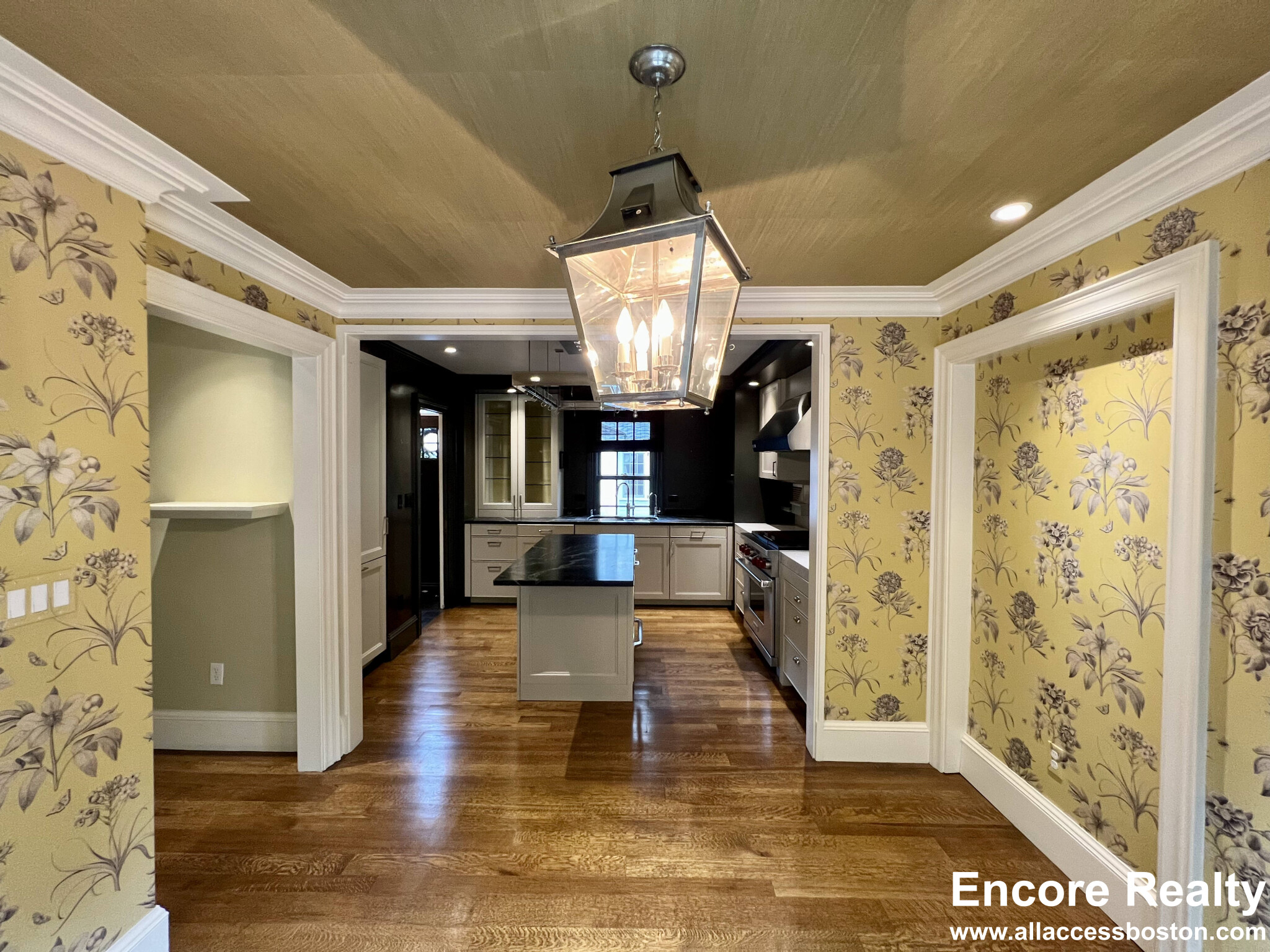 9 Foster Pl, West Cambridge