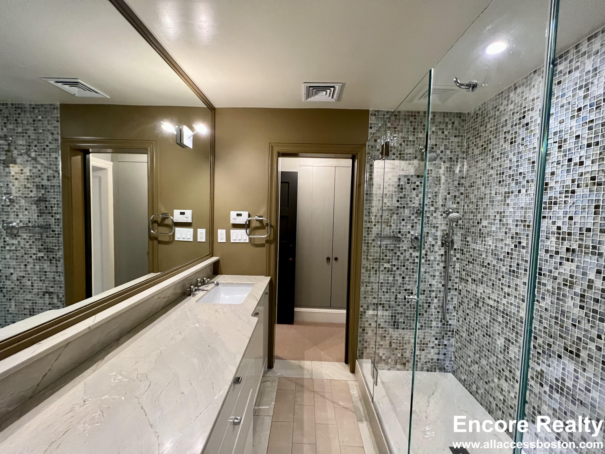 9 Foster Pl, West Cambridge