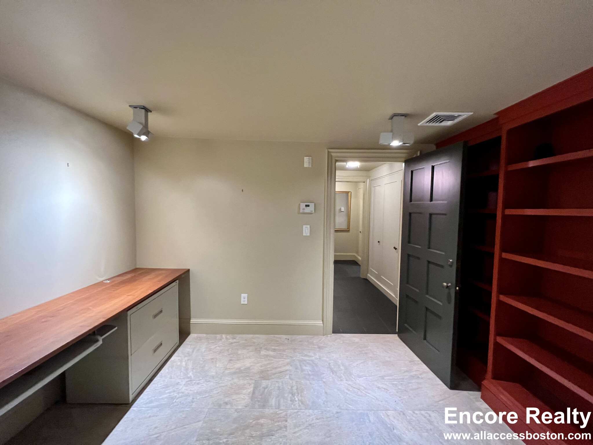 9 Foster Pl, West Cambridge