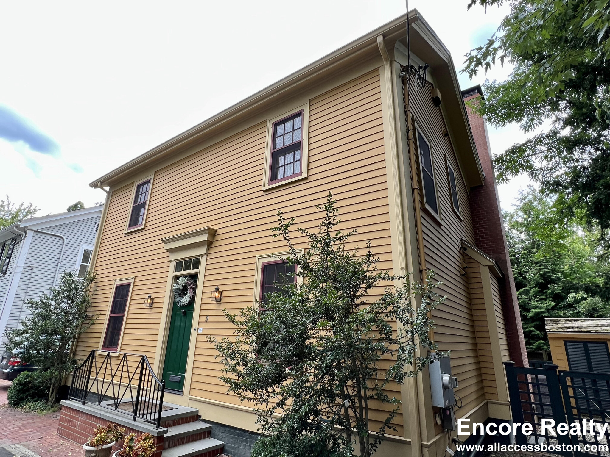 9 Foster Pl, West Cambridge