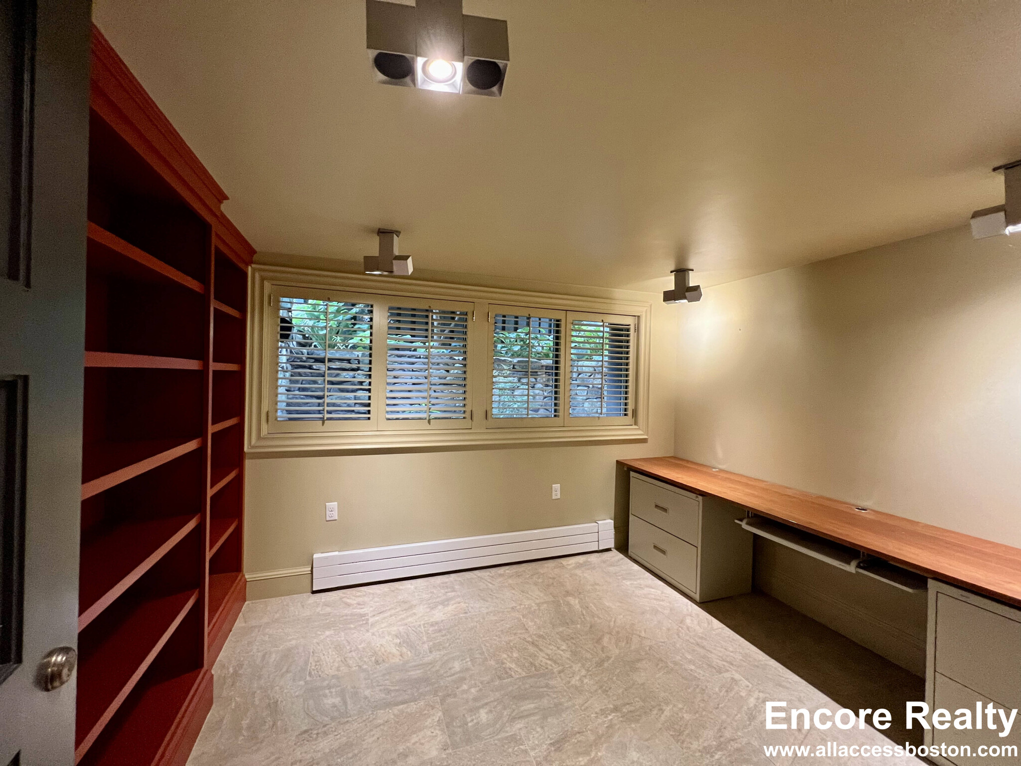 9 Foster Pl, West Cambridge