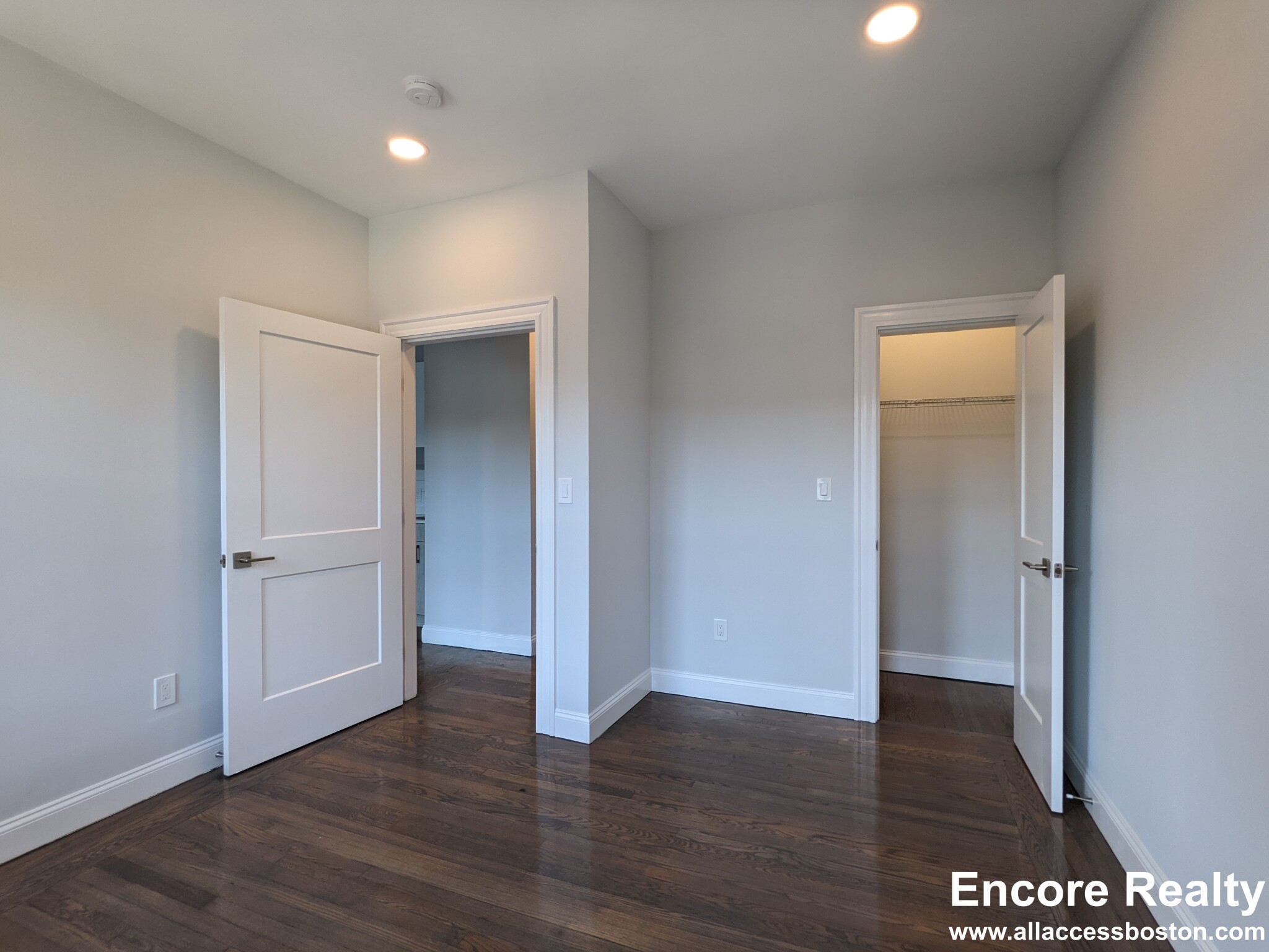 32 Queensberry St, Fenway