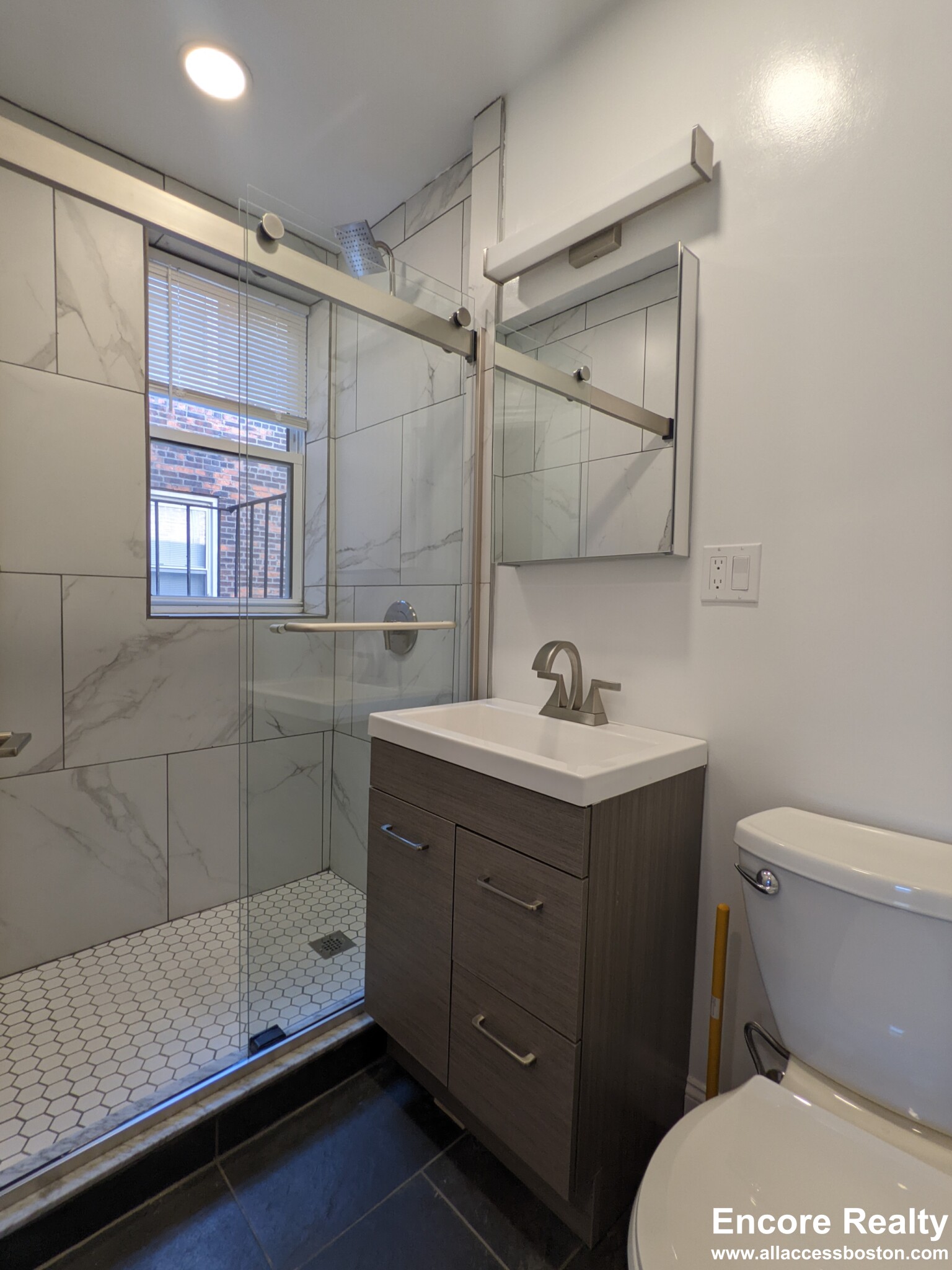 32 Queensberry St, Fenway