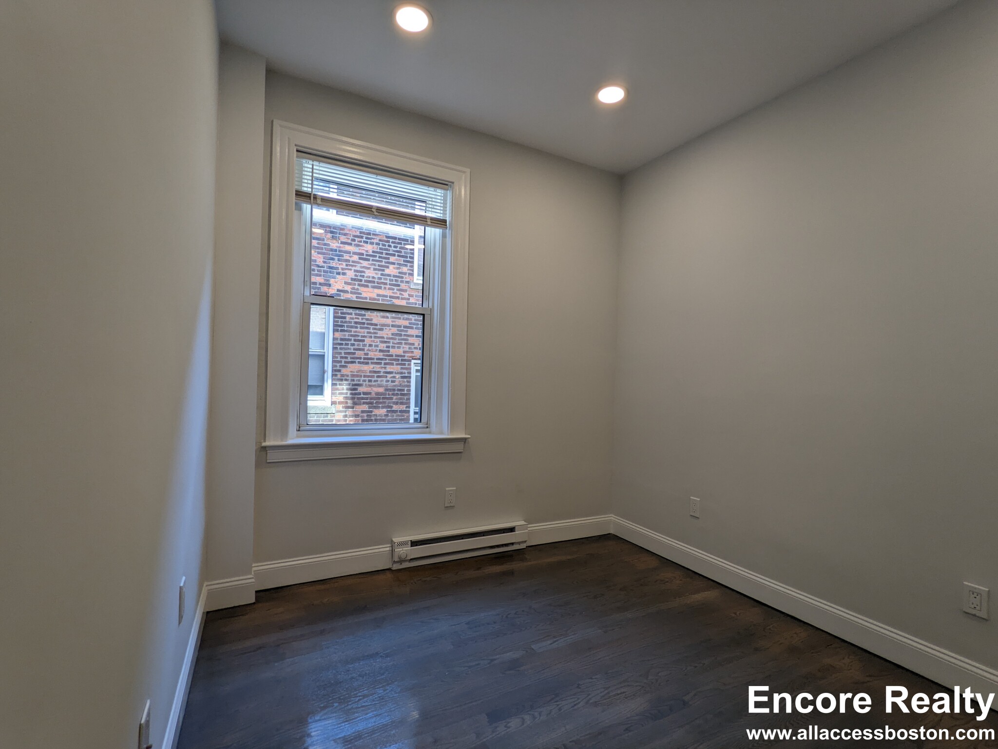 32 Queensberry St, Fenway