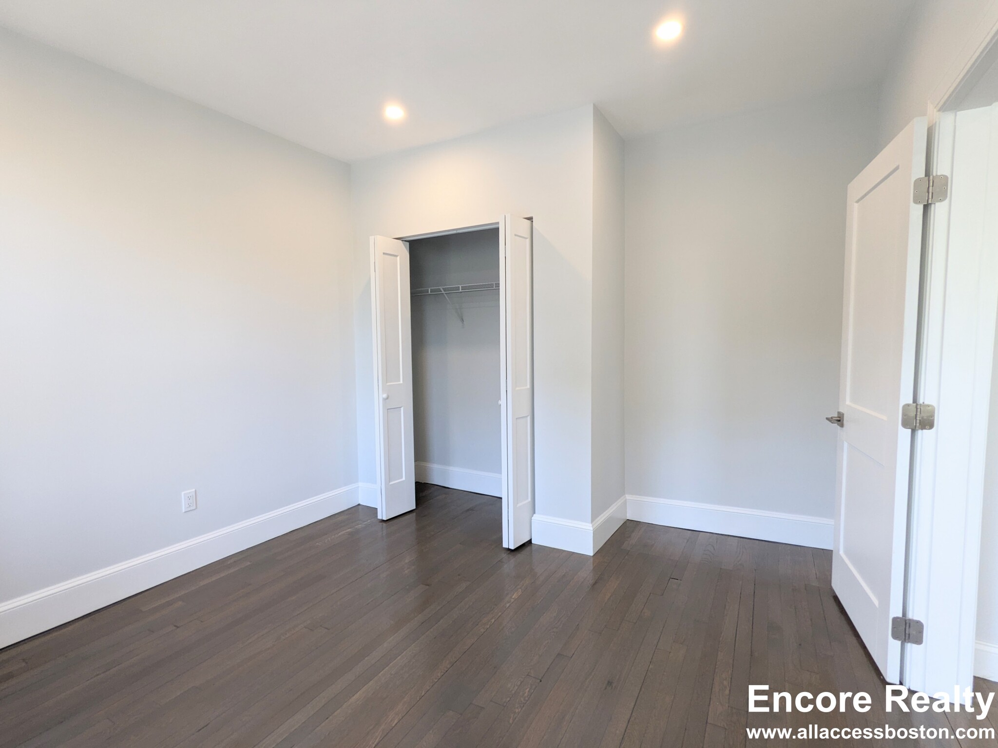 55 Queensberry St, Fenway