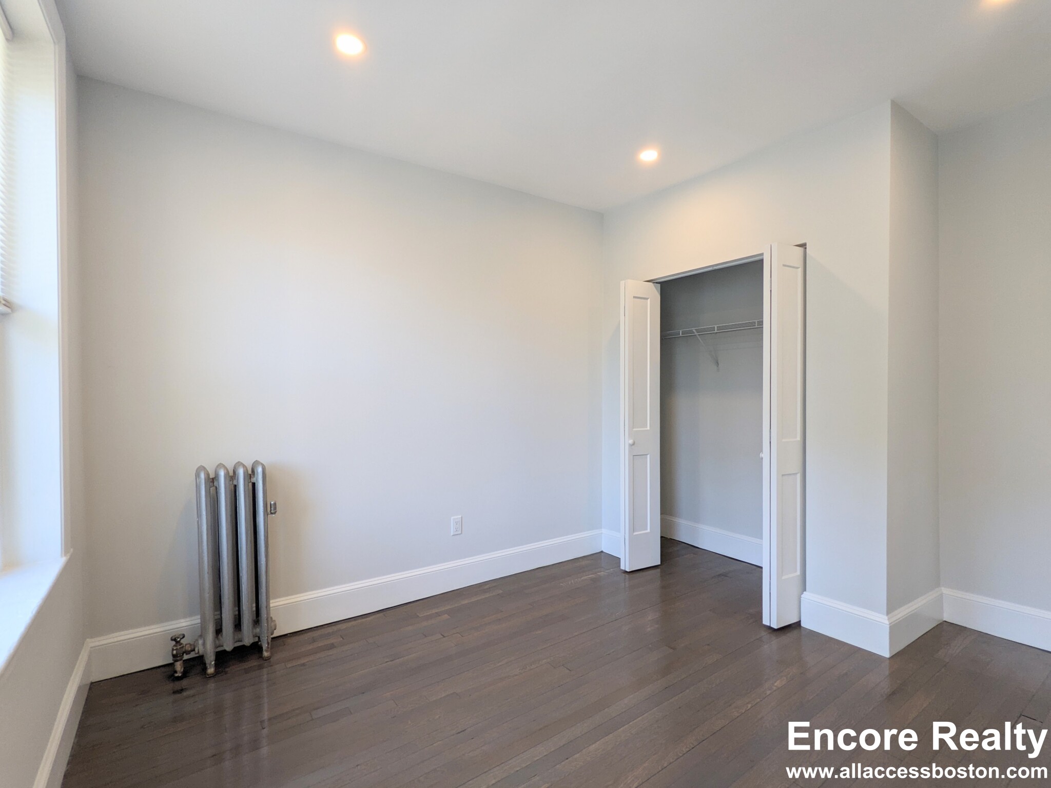 55 Queensberry St, Fenway