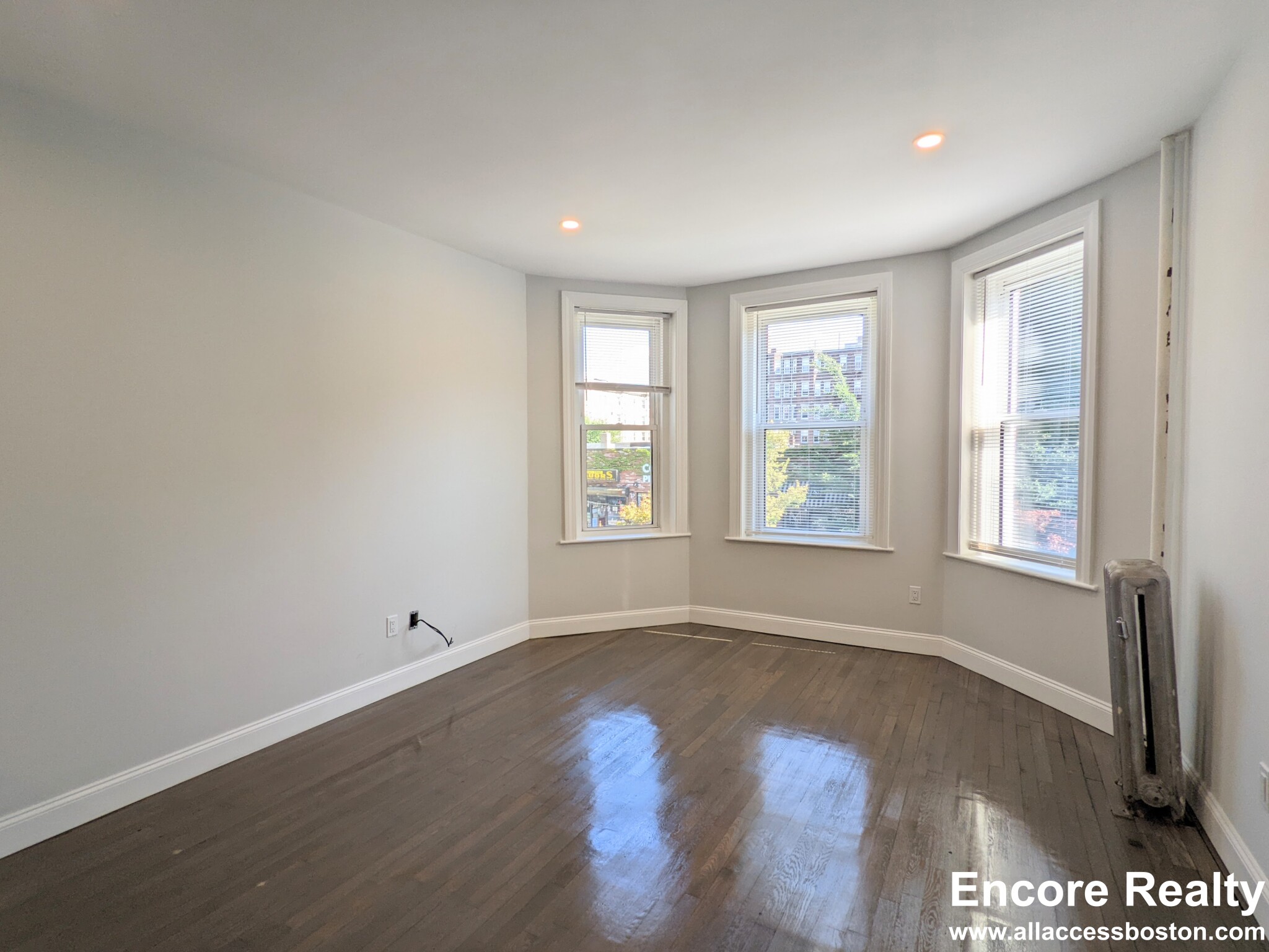 55 Queensberry St, Fenway