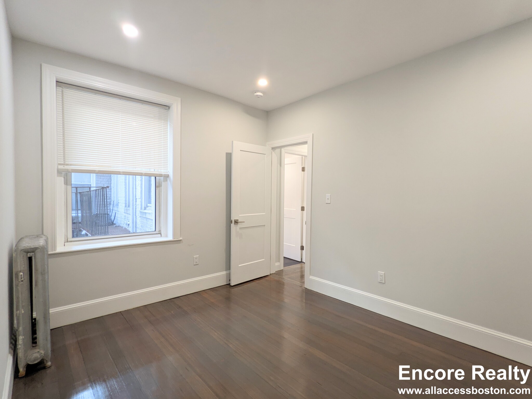 55 Queensberry St, Fenway