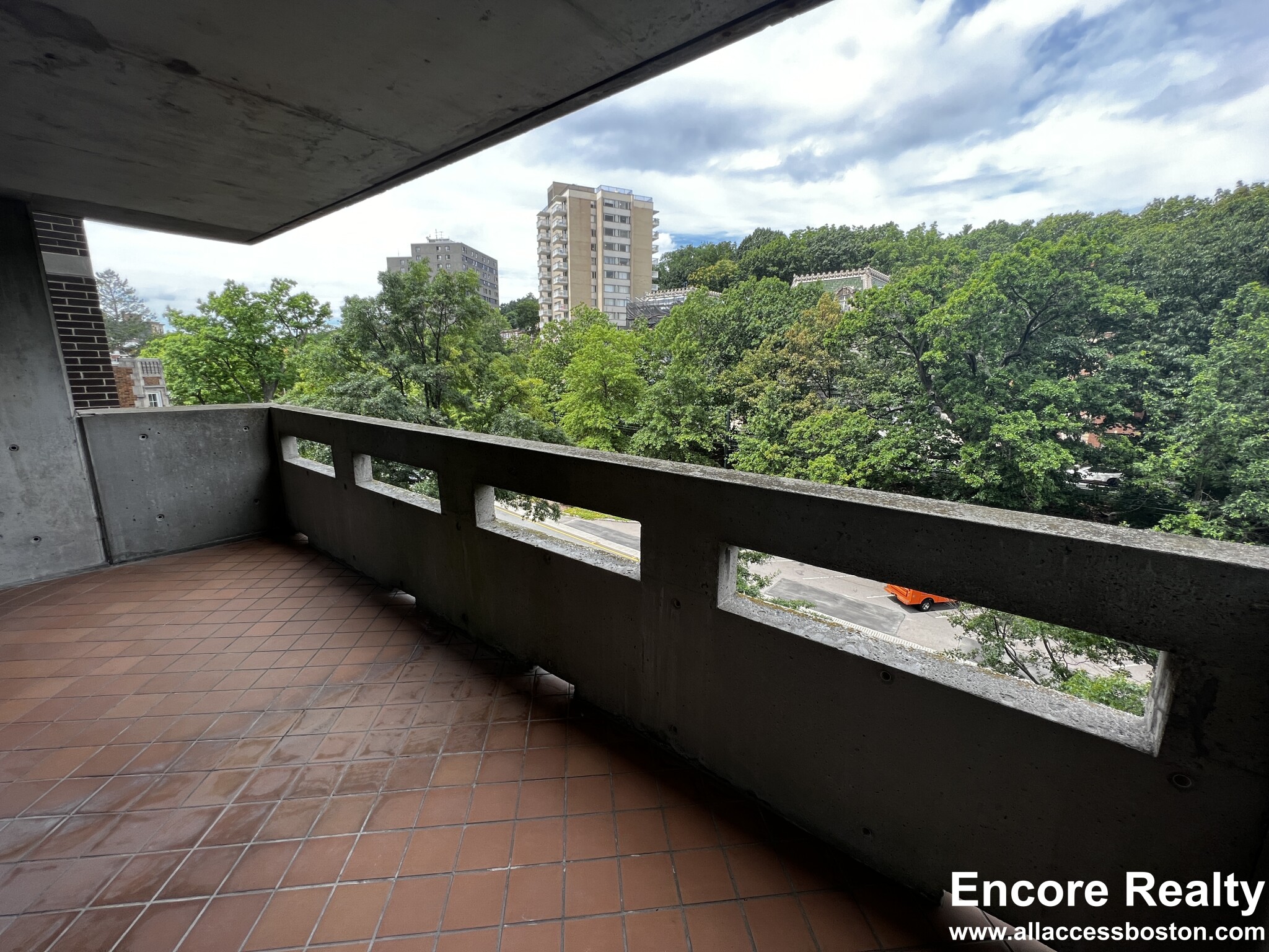 1501 Beacon St, Coolidge Corner