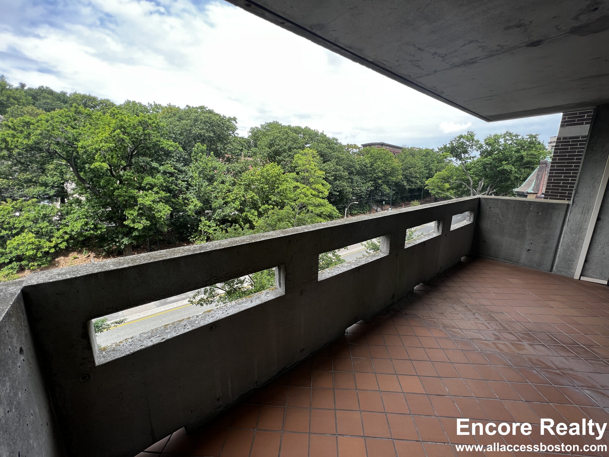 1501 Beacon St, Coolidge Corner