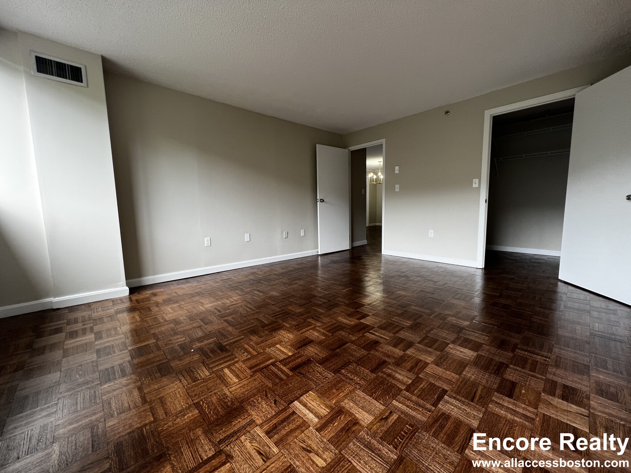 1501 Beacon St, Coolidge Corner