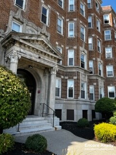 1175 Boylston St, Fenway