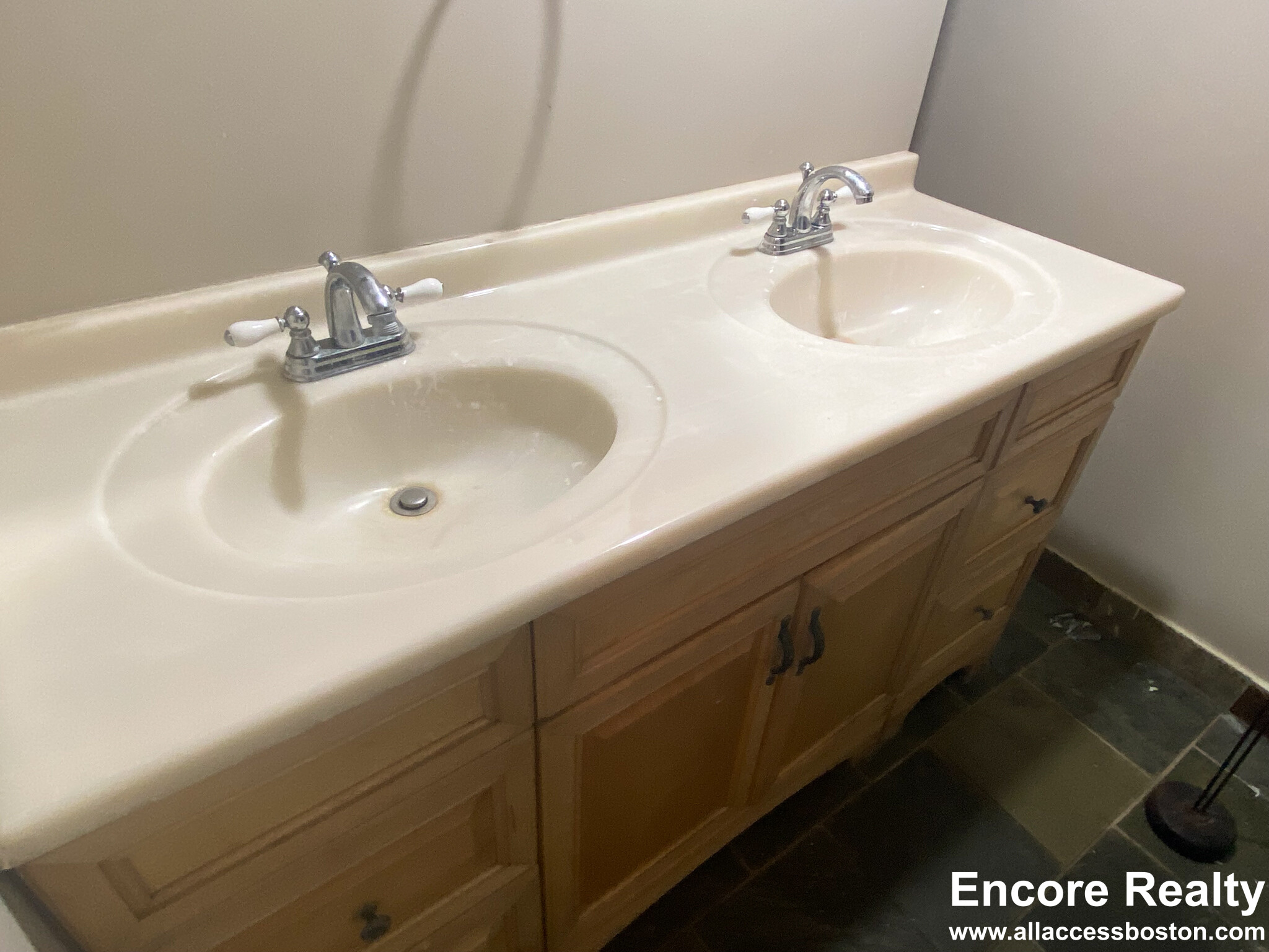 1 Parker Hill Ter, Mission Hill